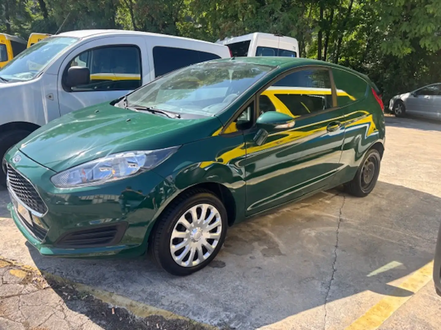 Ford Fiesta 1.25 Black & White 82 Vert - 1