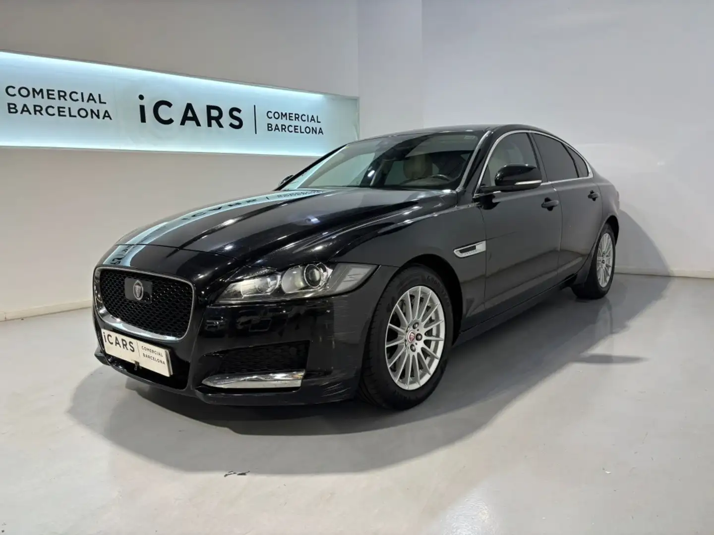 Jaguar XF 2.0i4D Portfolio Aut. 180 Blau - 2
