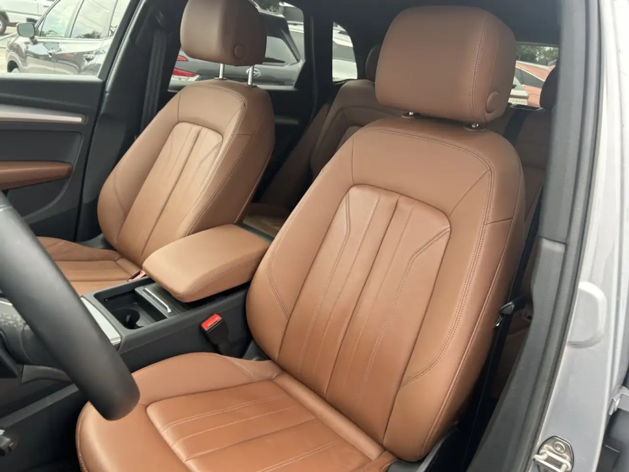 Audi Q5 снимка Audi Q5