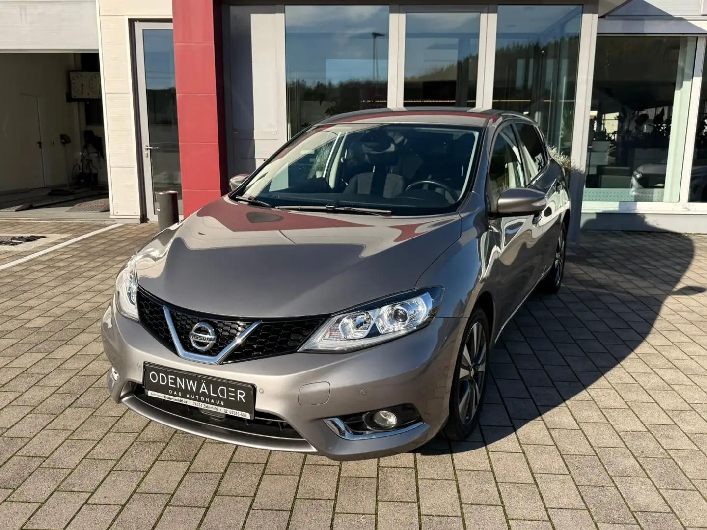 Nissan Pulsar 1.2 DIG-T N-Connecta PDC vorne Grijs - 1
