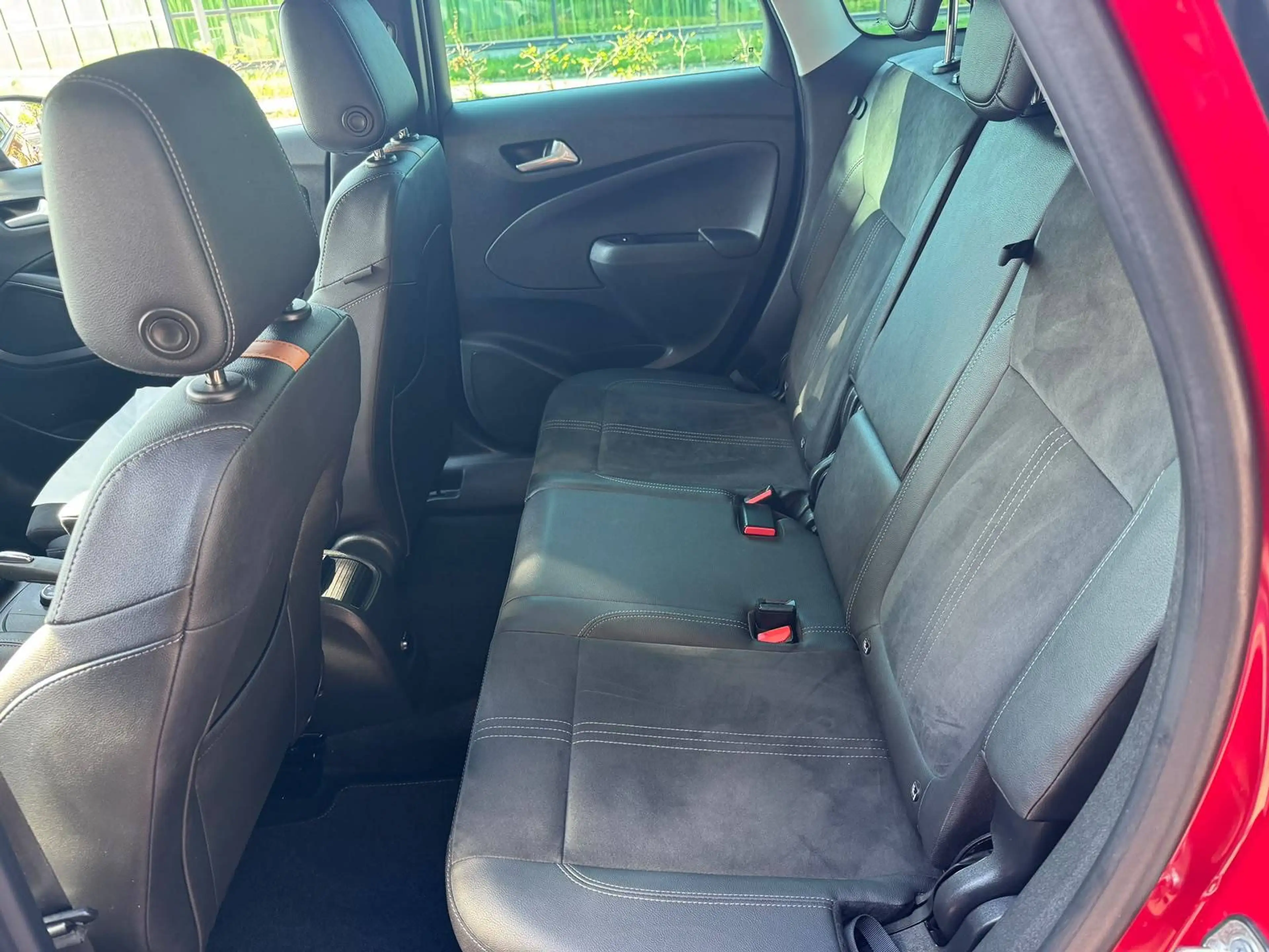 Opel Crossland X Ultimate Teilleder+Alcantara/HuD/RFK — photo 12