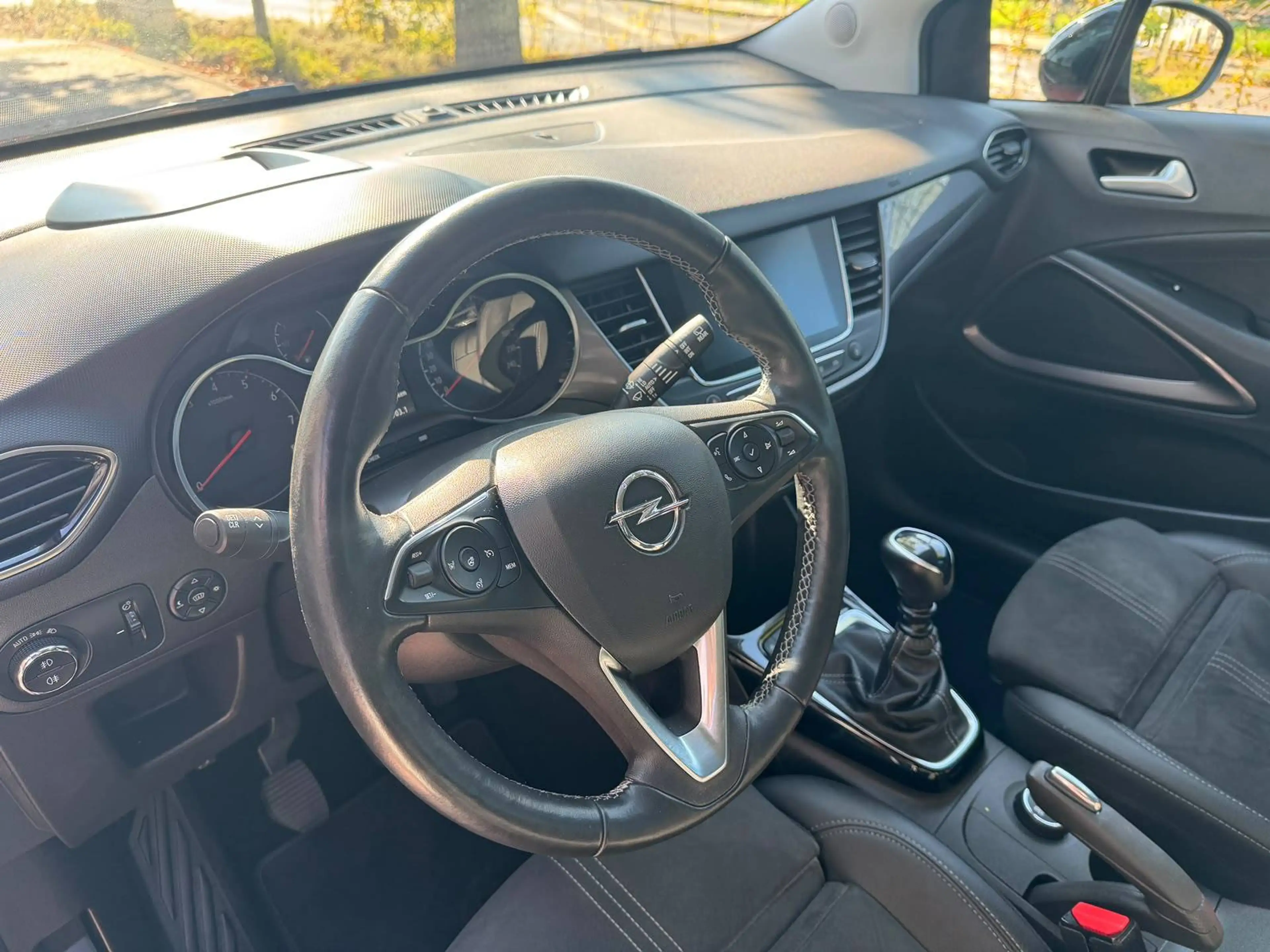Opel Crossland X Ultimate Teilleder+Alcantara/HuD/RFK — photo 8