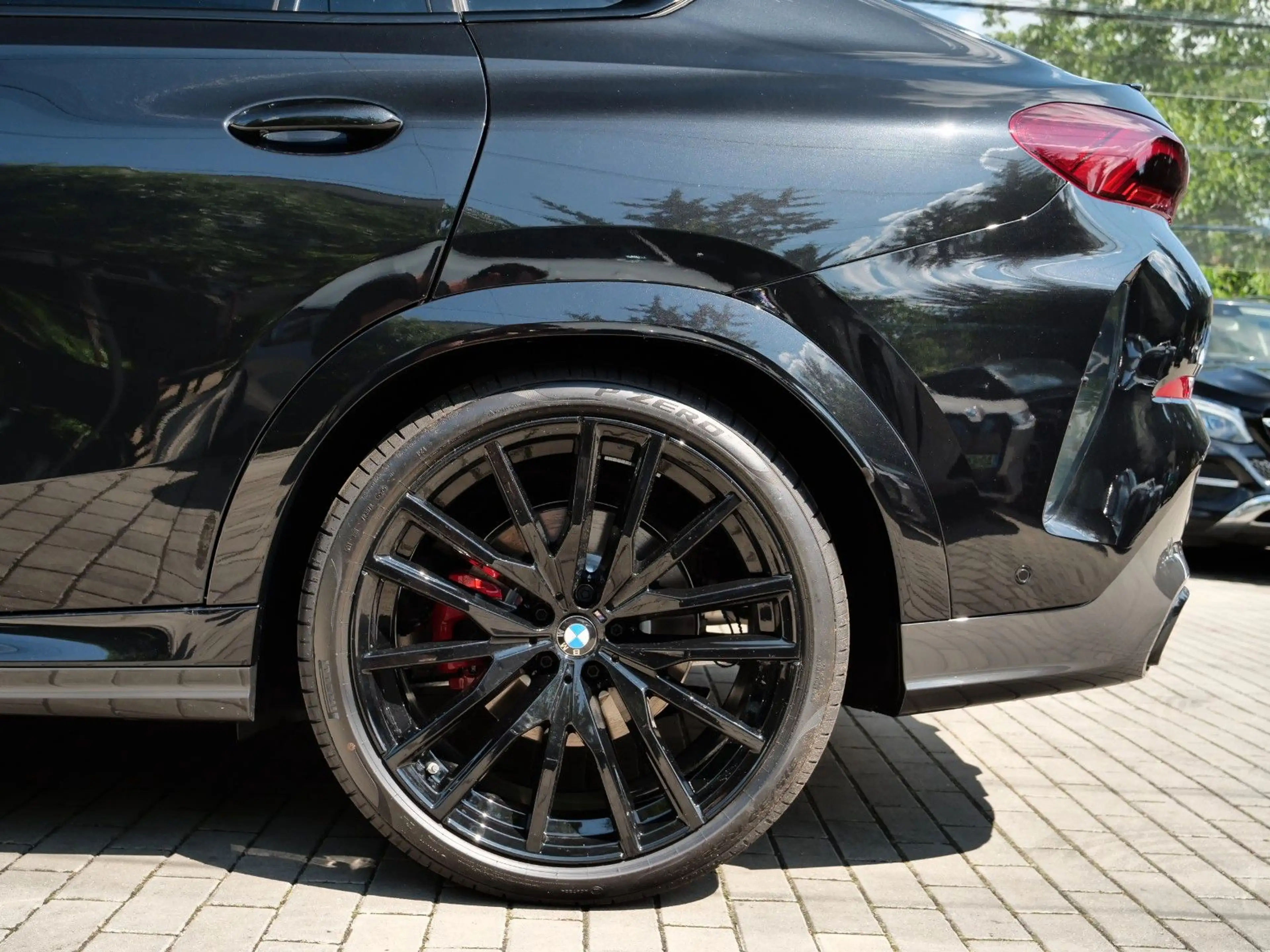 BMW X6 40d M SPORT.DR.ASS.PRO.PANO.360°.H/K.AHK.22" — photo 12