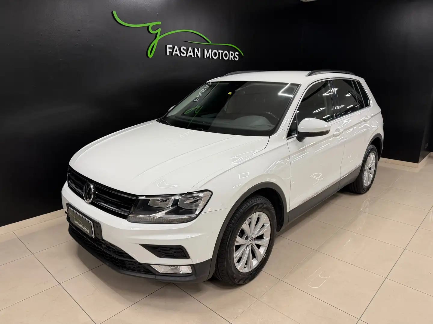 Volkswagen Tiguan 2.0 tdi Business 4motion 150cv dsg Blanc - 1
