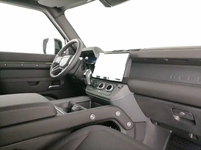 Land Rover Defender view 12