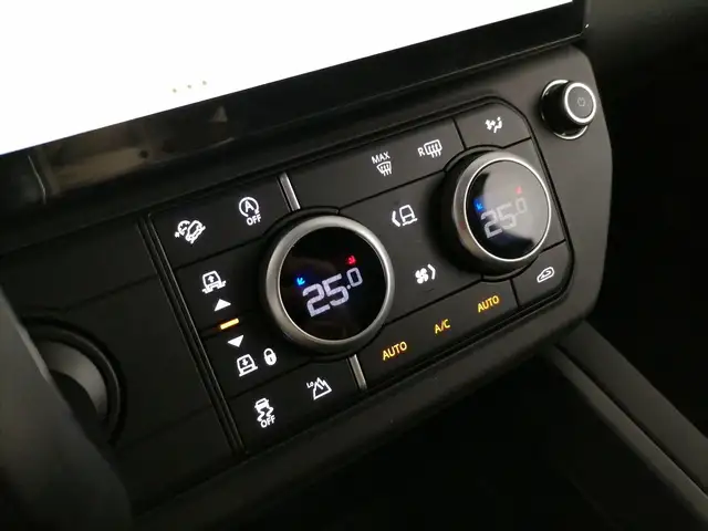 Land Rover Defender view 16
