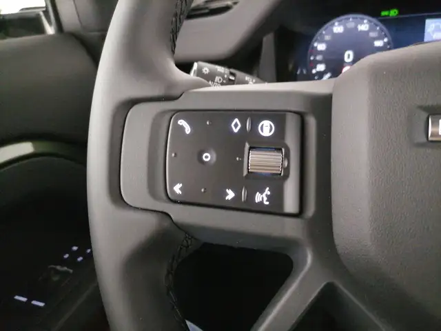 Land Rover Defender view 27