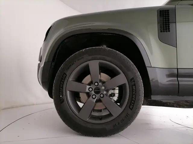 Land Rover Defender view 9