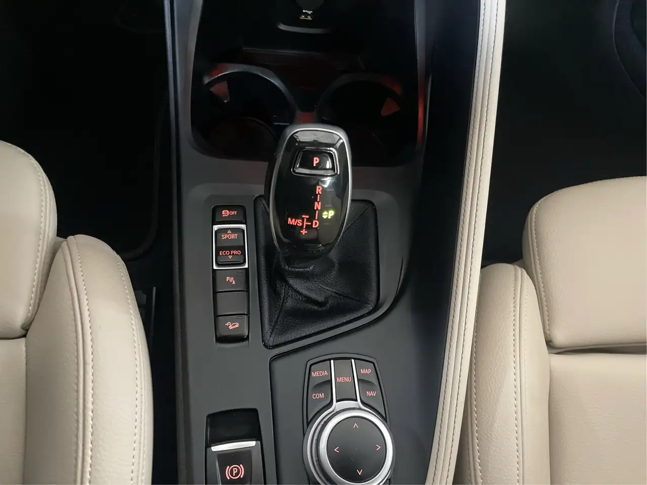 BMW X1 снимка BMW X1