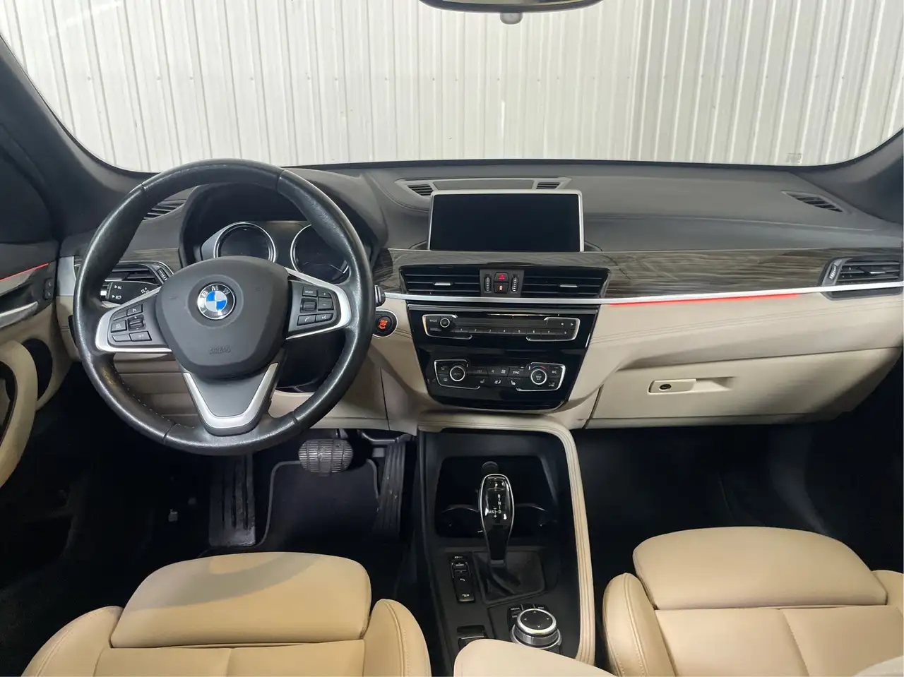 BMW X1 снимка BMW X1