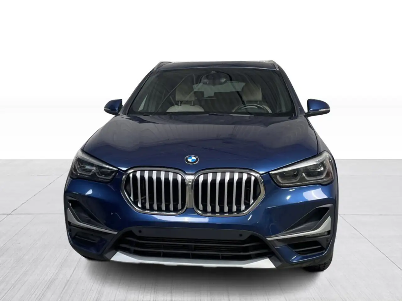 BMW X1 снимка BMW X1