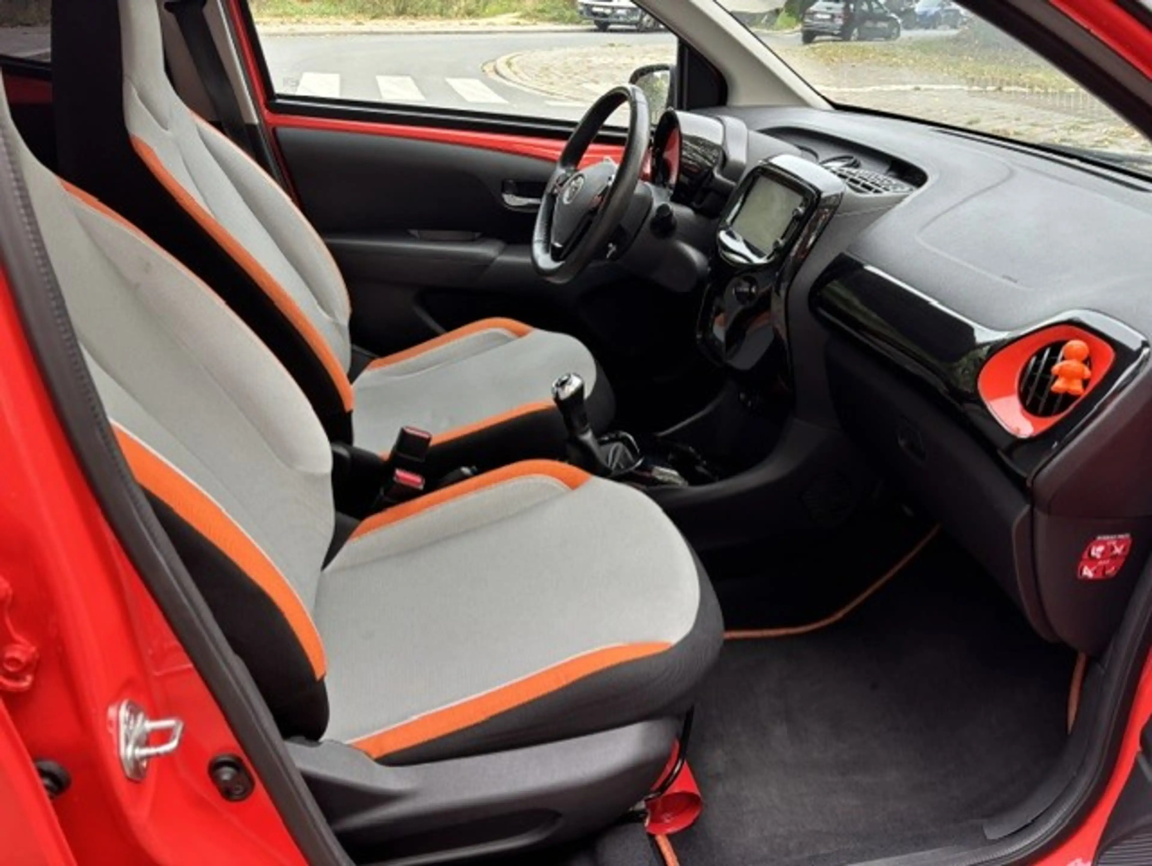 Toyota Aygo Aygo 1.0i VVT-i x-cite CLIM // JANTES — photo 6