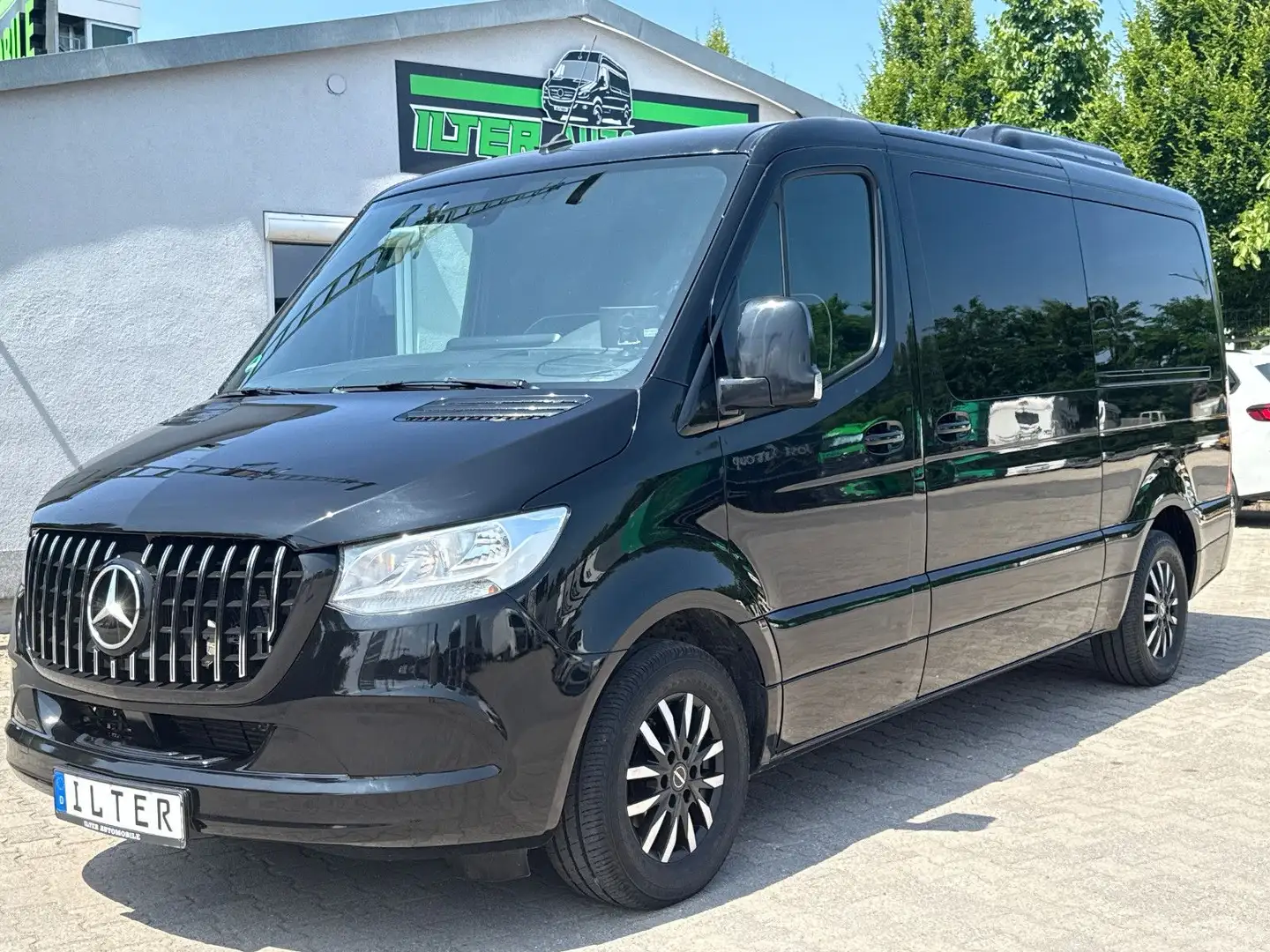 Mercedes-Benz Sprinter 316 CDI Tourismus VIP 8+1 TV Fondklima Zwart - 1