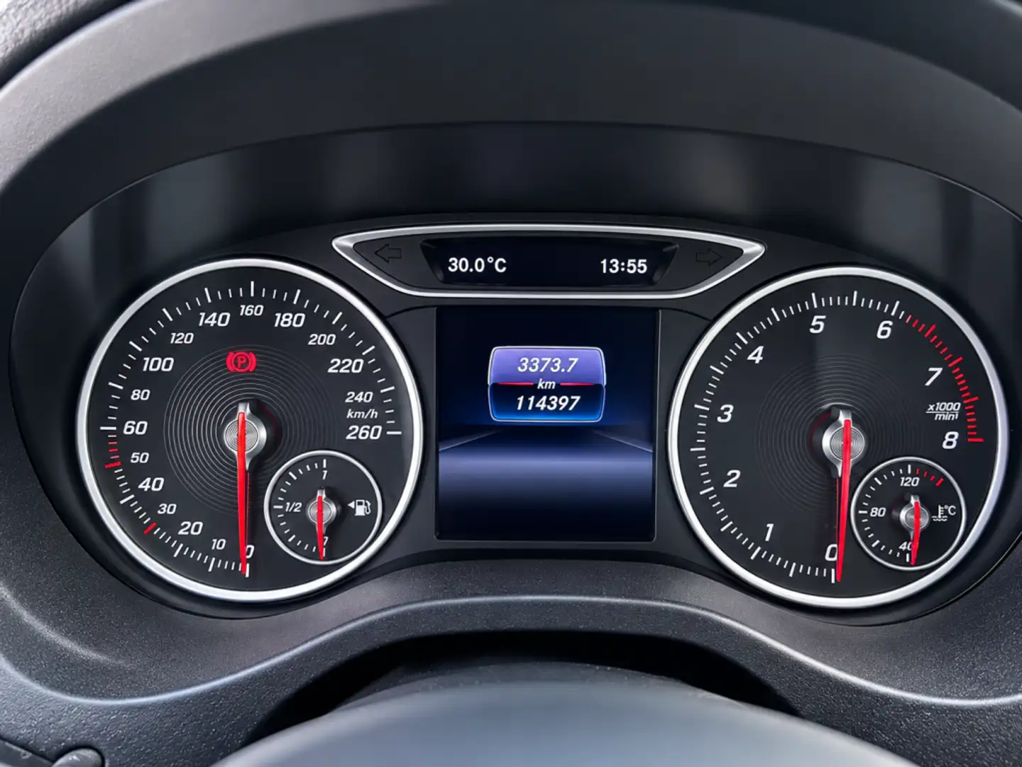 Mercedes-Benz A 180 BE Urban Negro - 2