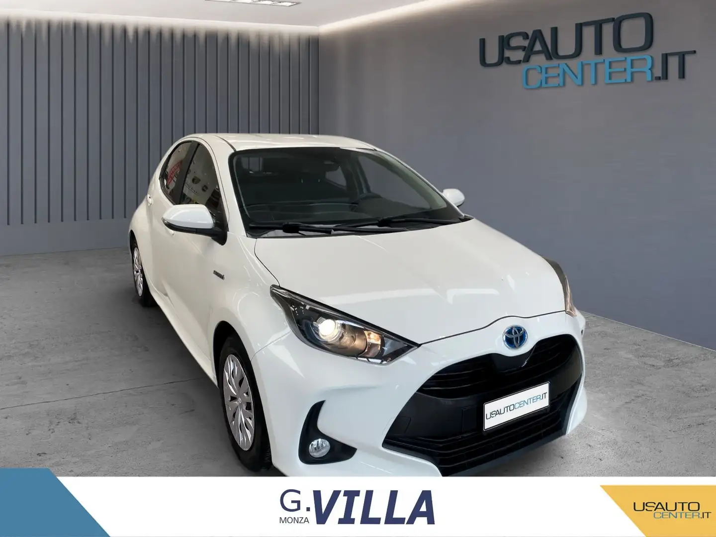 Toyota Yaris 1.5h Business Bianco - 2