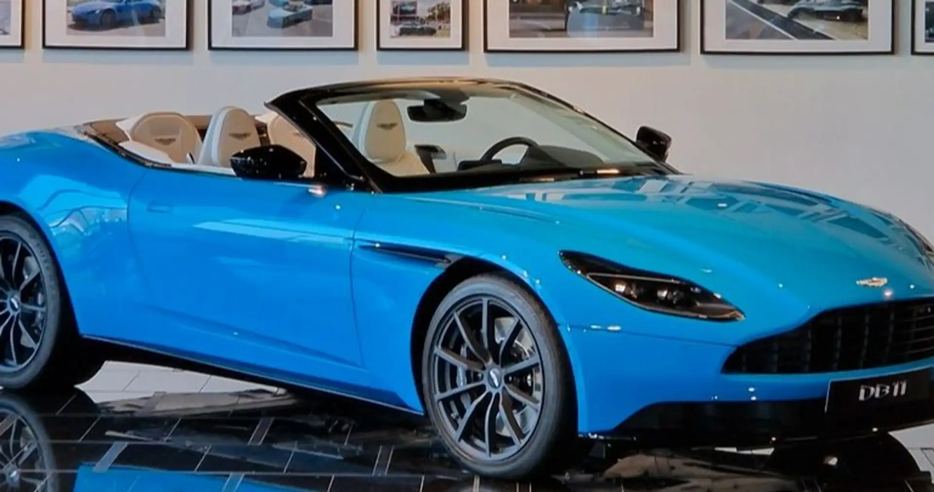 Aston Martin DB11 Volante 4.0 510 Blau - 1