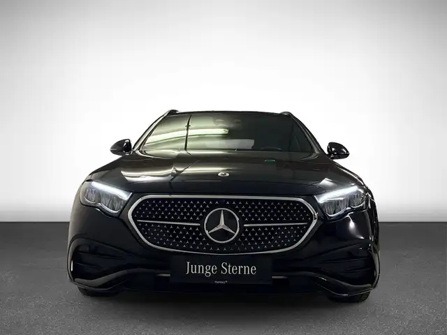 Mercedes-Benz E 300 de 4MATIC T-Modell mit EQ Hybrid Technologie Ansicht 5