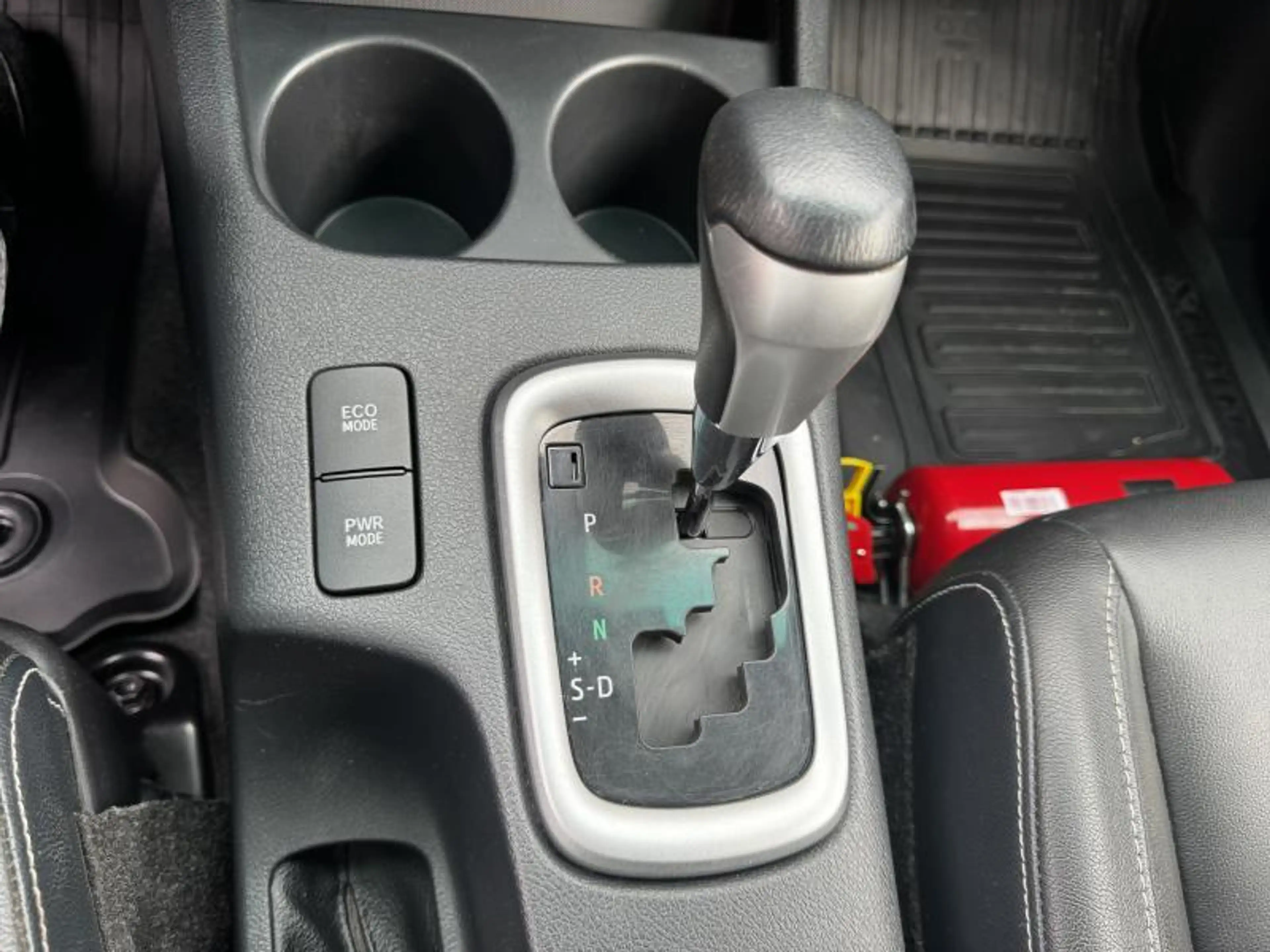 Toyota Hilux LOUNGE DOUBLE CAB — photo 6