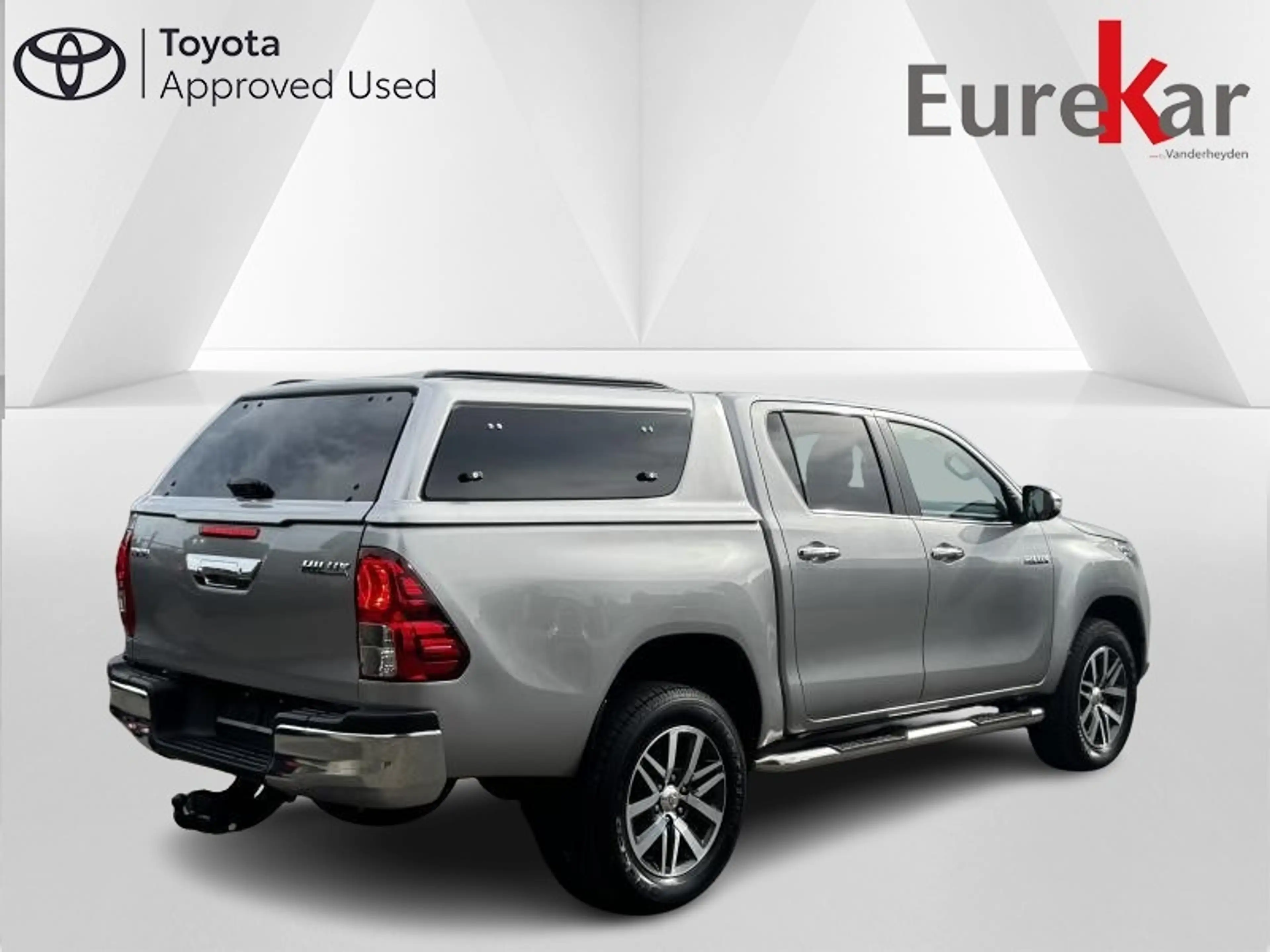 Toyota Hilux LOUNGE DOUBLE CAB — photo 3