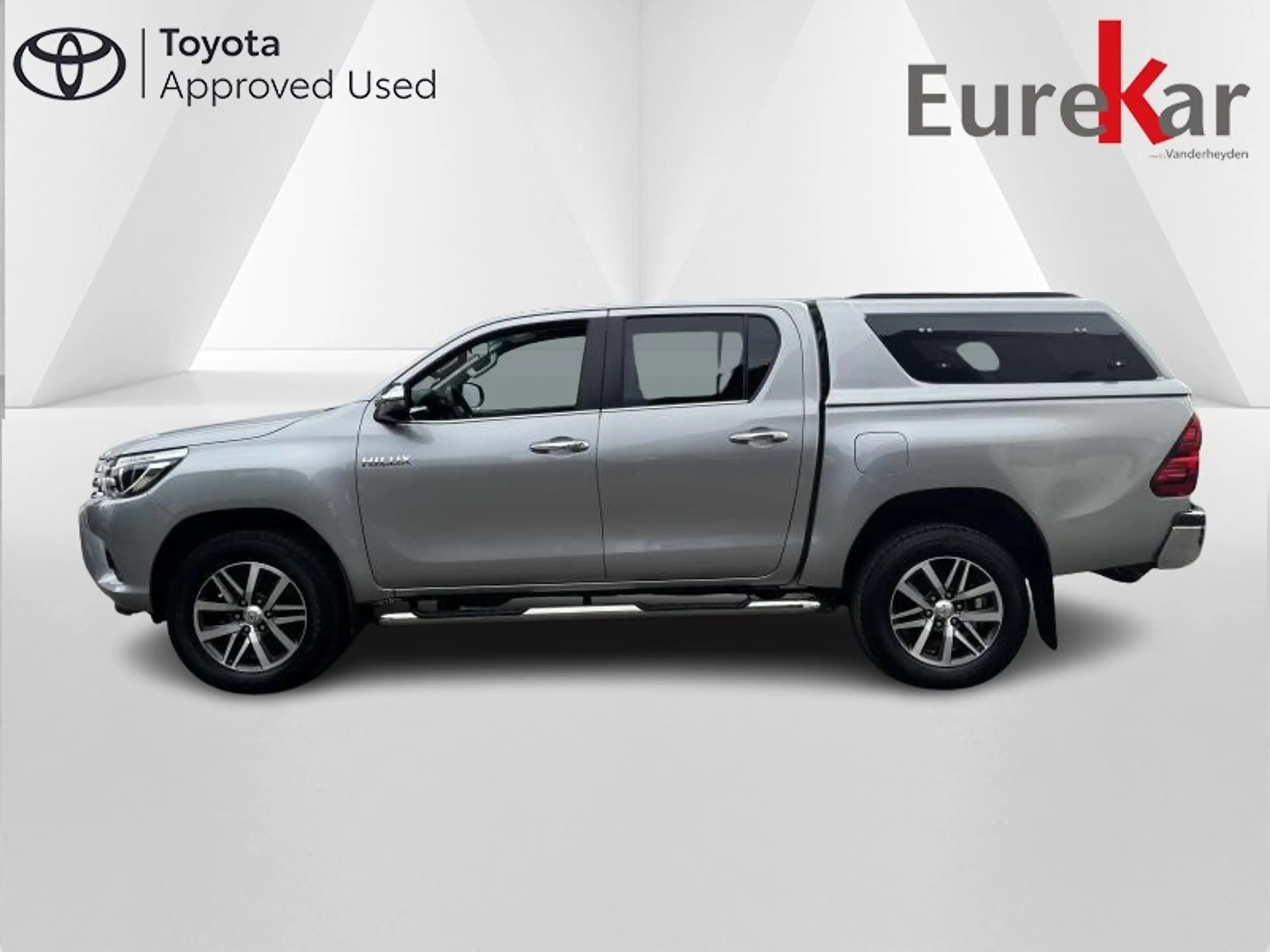 Toyota Hilux LOUNGE DOUBLE CAB — photo 2