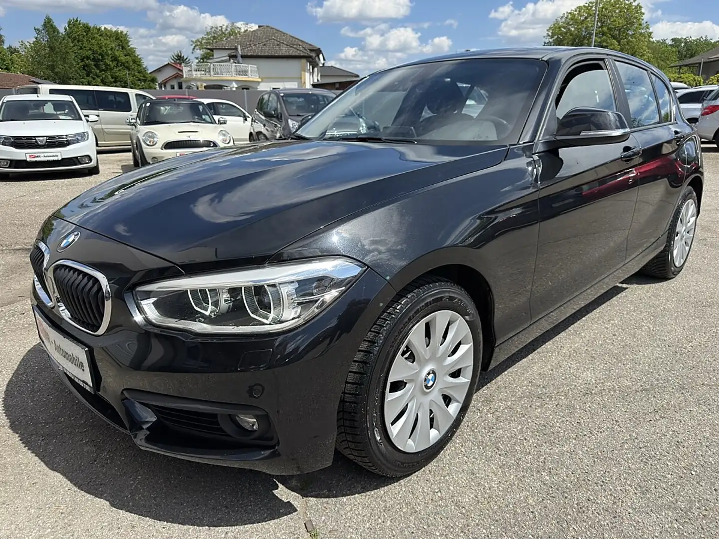 BMW 116 d Advantage Aut. Schwarz - 2
