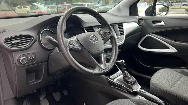 Opel Crossland X view 8