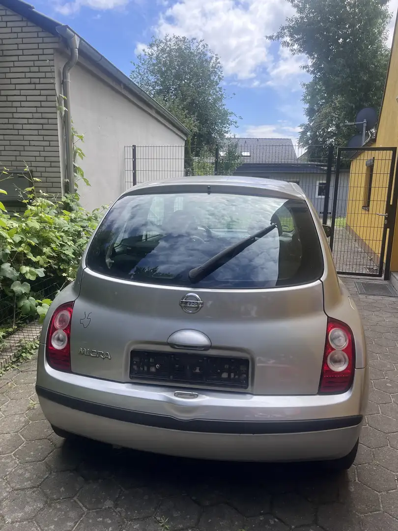 Nissan Micra Visia Gris - 2