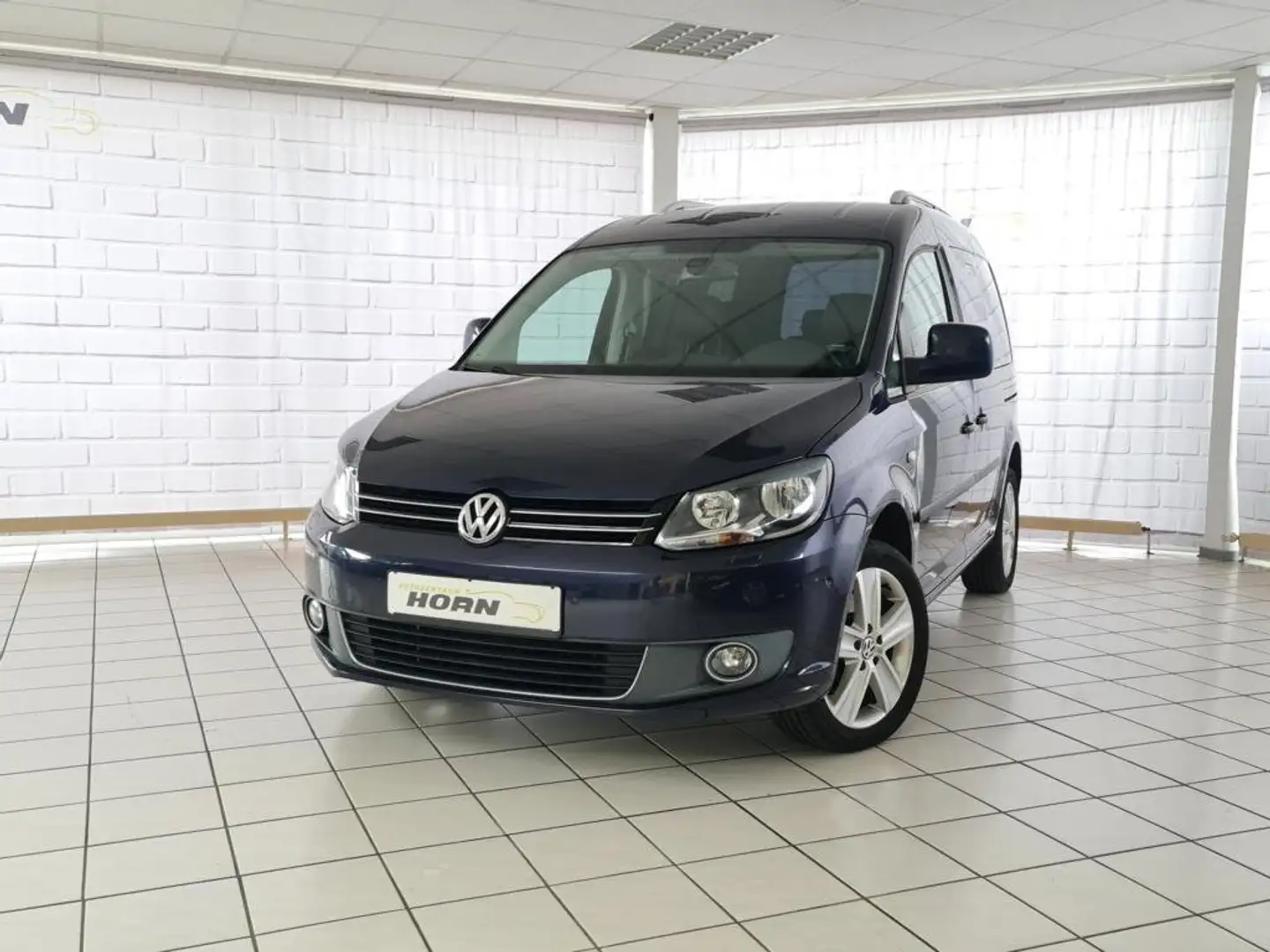 Volkswagen Caddy Highline BMT, unfallfrei, AHK, Navi,Scheckheft,PDC Blau - 1