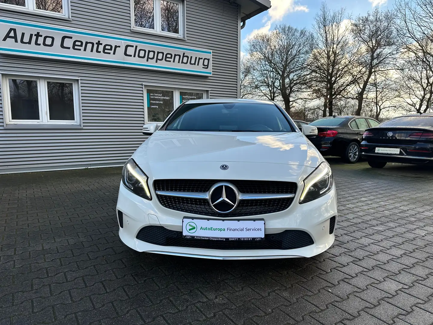 Mercedes-Benz A 220 CDI 7G-DCT "Urban" Weiß - 2