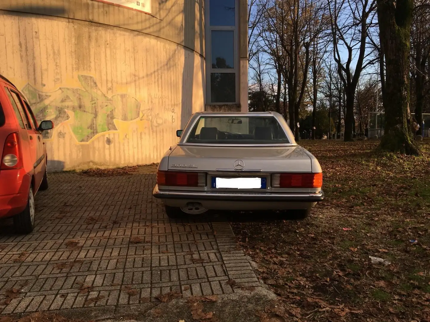 Mercedes-Benz SL 300 Argent - 2