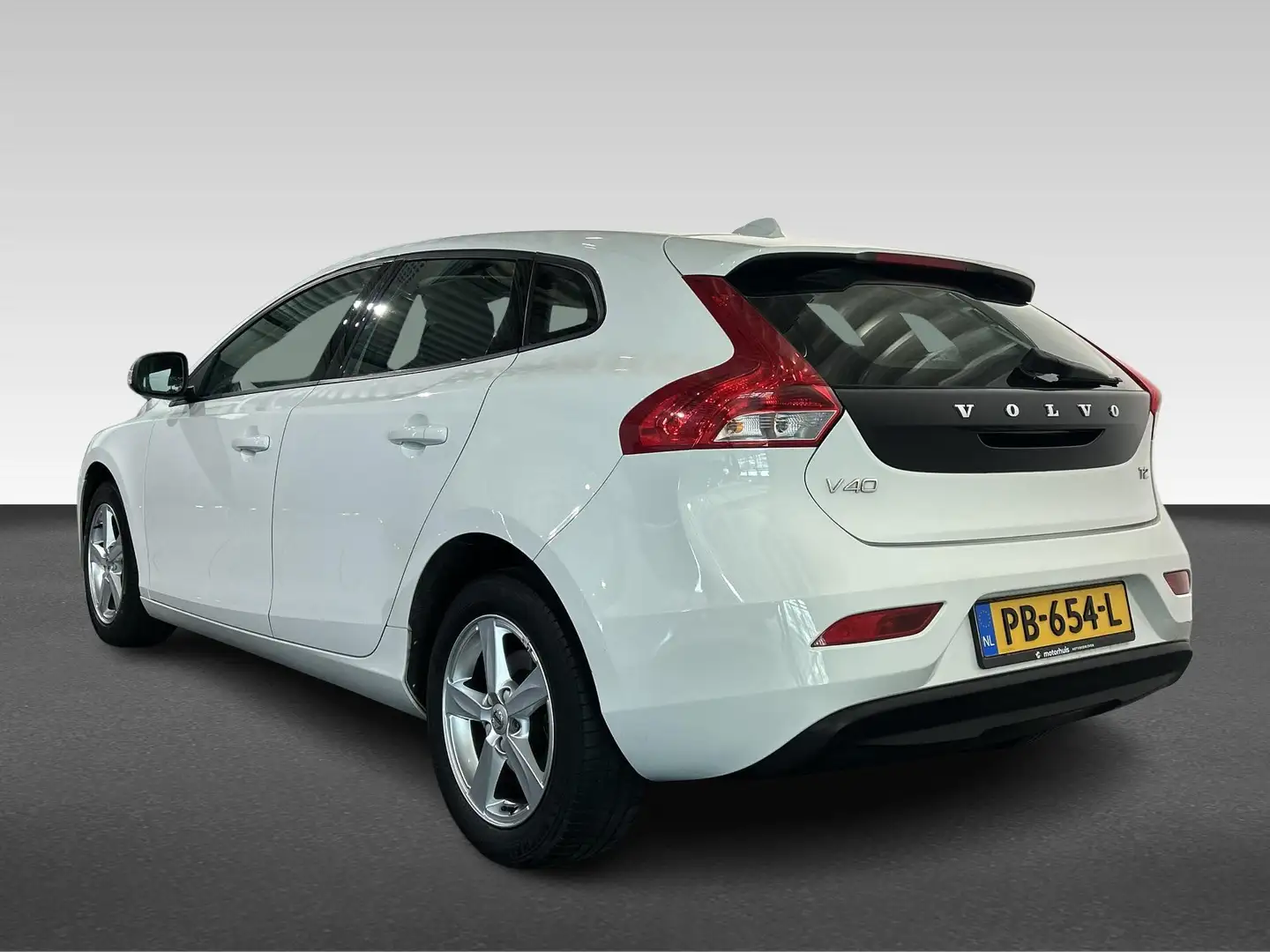 Volvo V40 2.0 T2 122PK Nordic Blanc - 2
