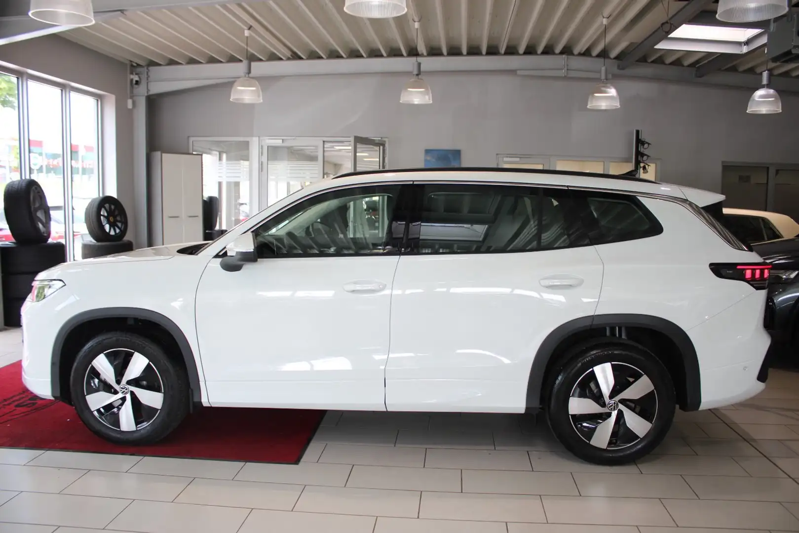 Volkswagen Tayron 1.5 eTSI Life *KAMERA* Wit - 2