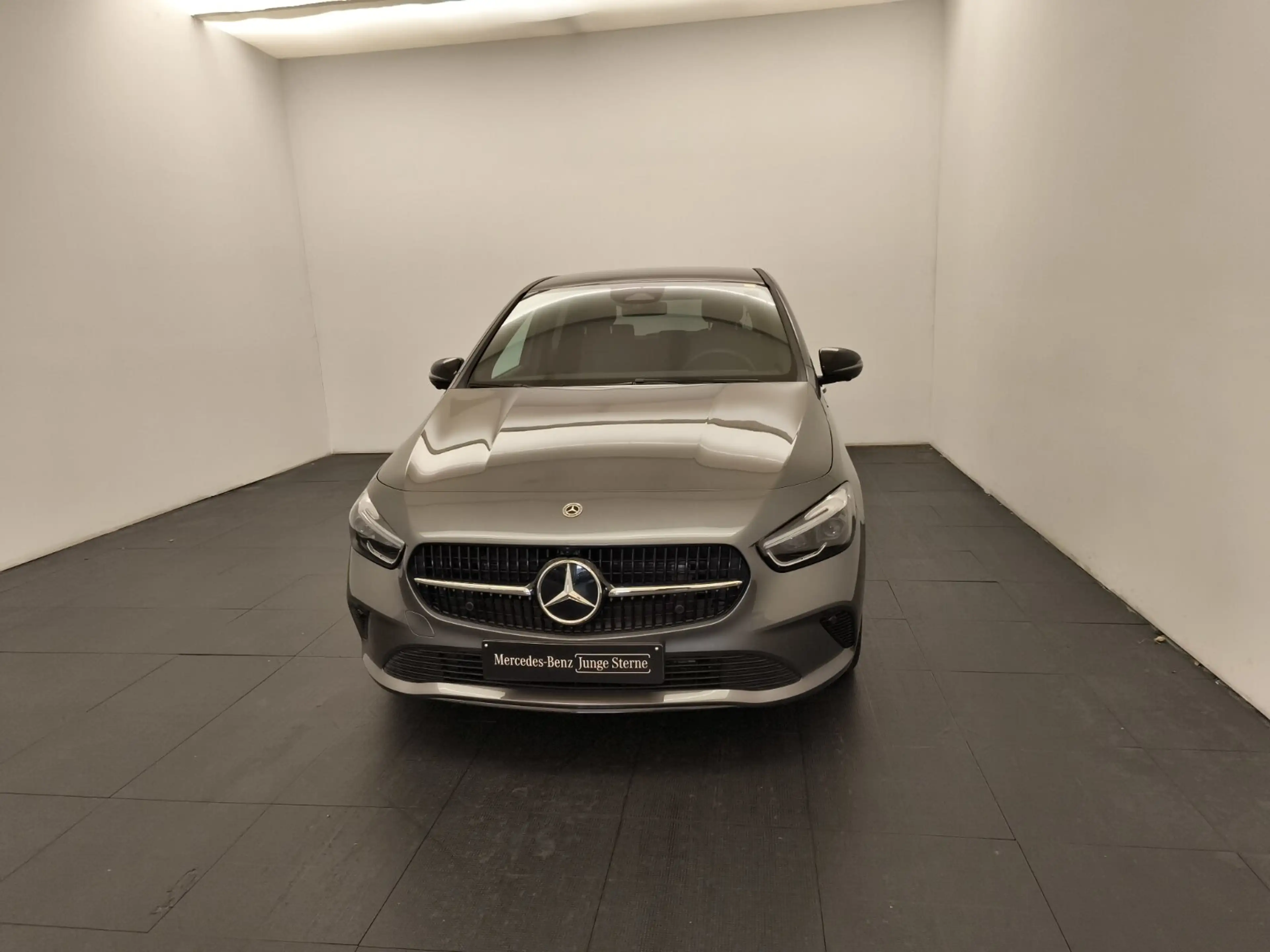 Mercedes-Benz B 220 B 220 d  Progressive Navi/Distronic/Keyless-Go/LED — photo 2