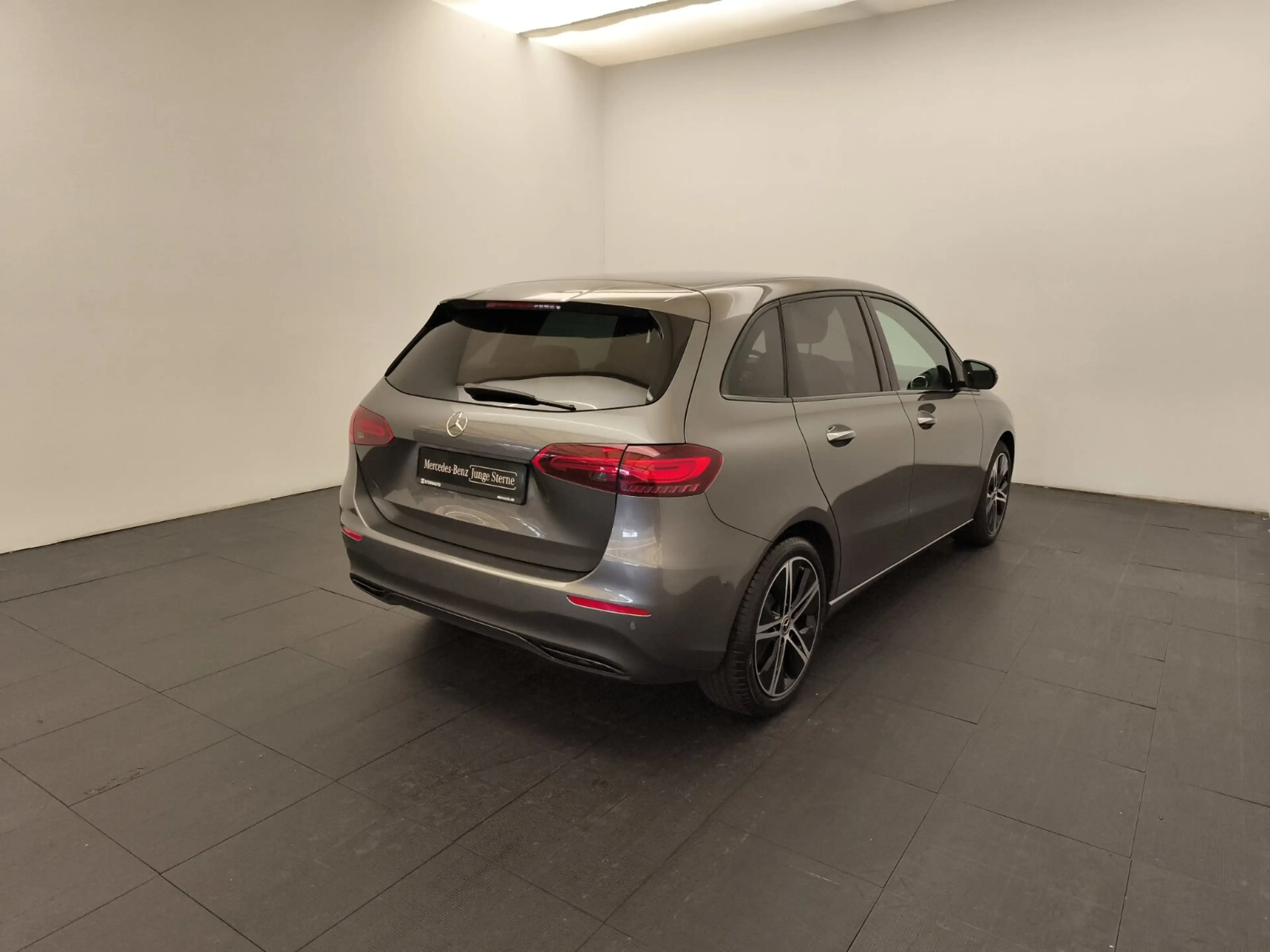 Mercedes-Benz B 220 B 220 d  Progressive Navi/Distronic/Keyless-Go/LED — photo 5