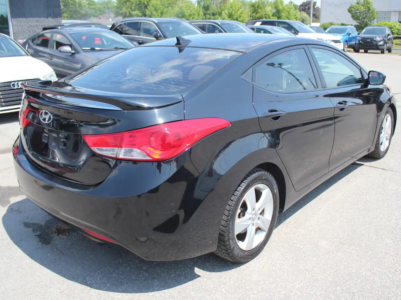 Hyundai ELANTRA fotografie Hyundai ELANTRA