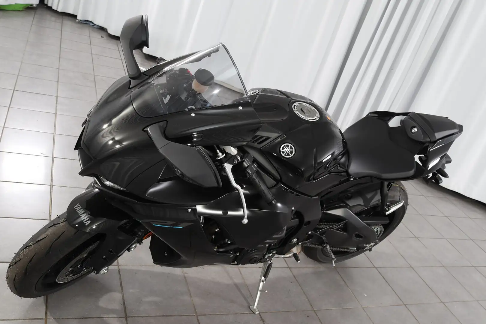 Yamaha YZF-R1 2023 R1 R 1 Fekete - 1