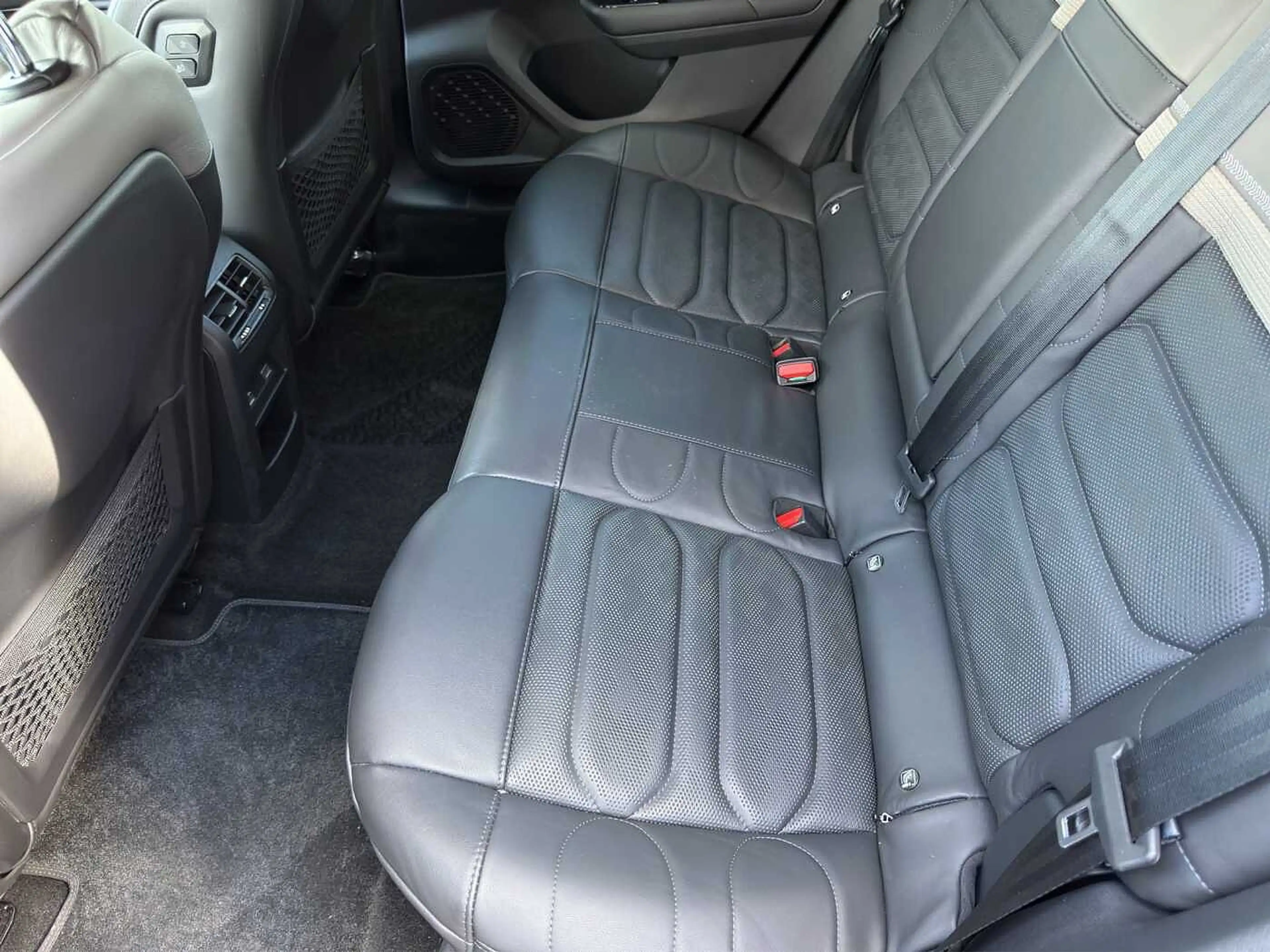 Citroen C5 X 145 Hybrid Plus //Winterpaket/LED /Kamera — photo 15