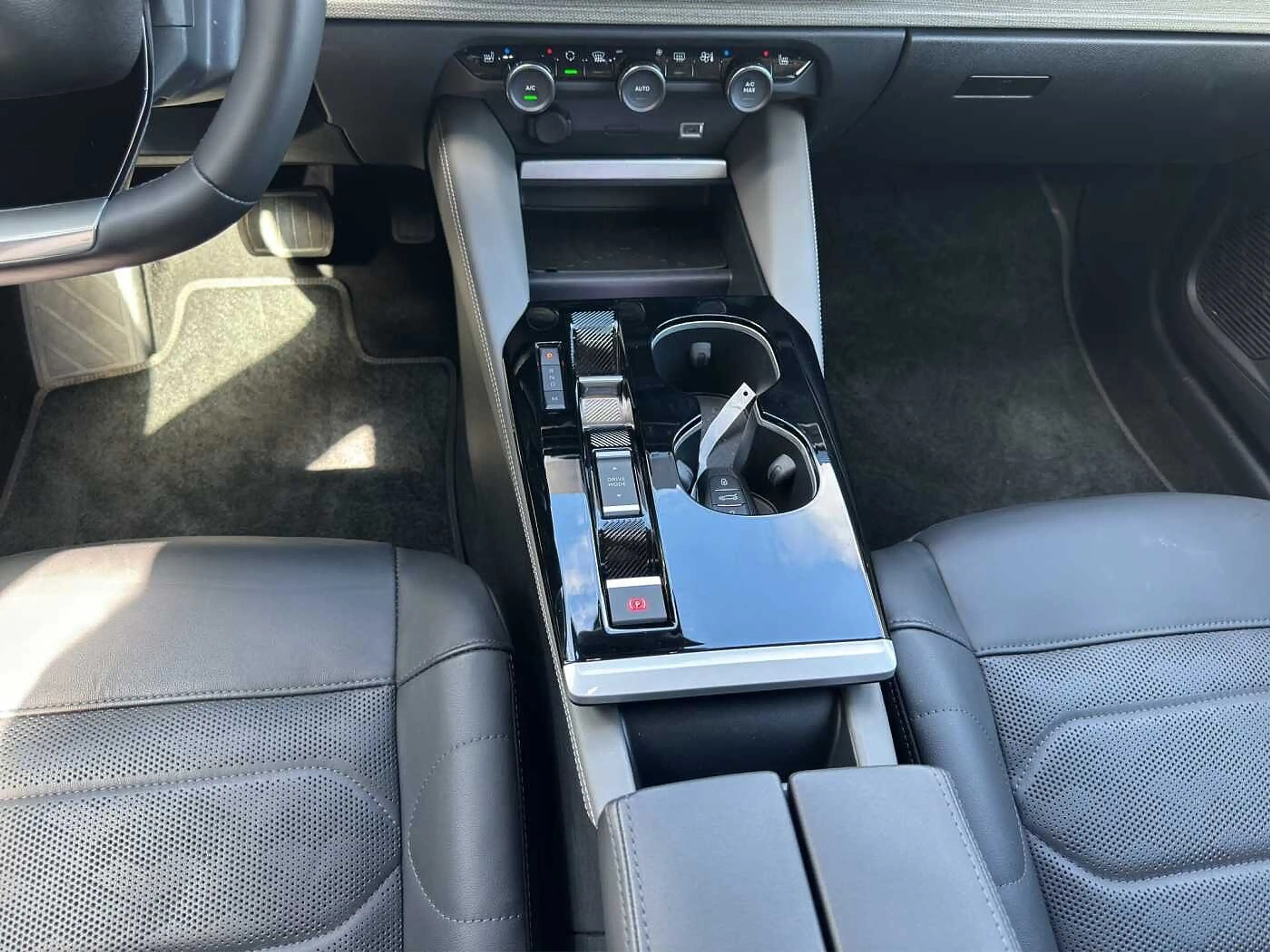 Citroen C5 X 145 Hybrid Plus //Winterpaket/LED /Kamera — photo 6
