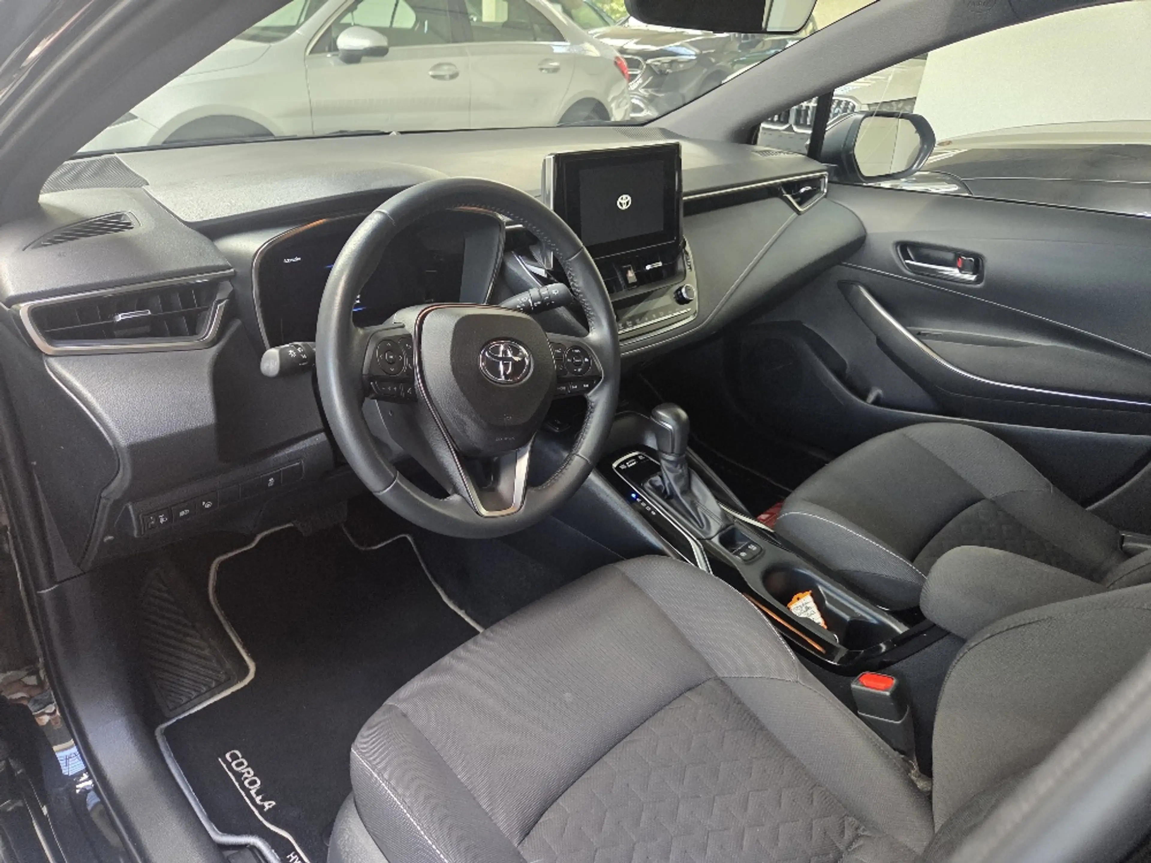 Toyota Corolla Toyota Corolla 1.8 Dynamic e-CVT — photo 7