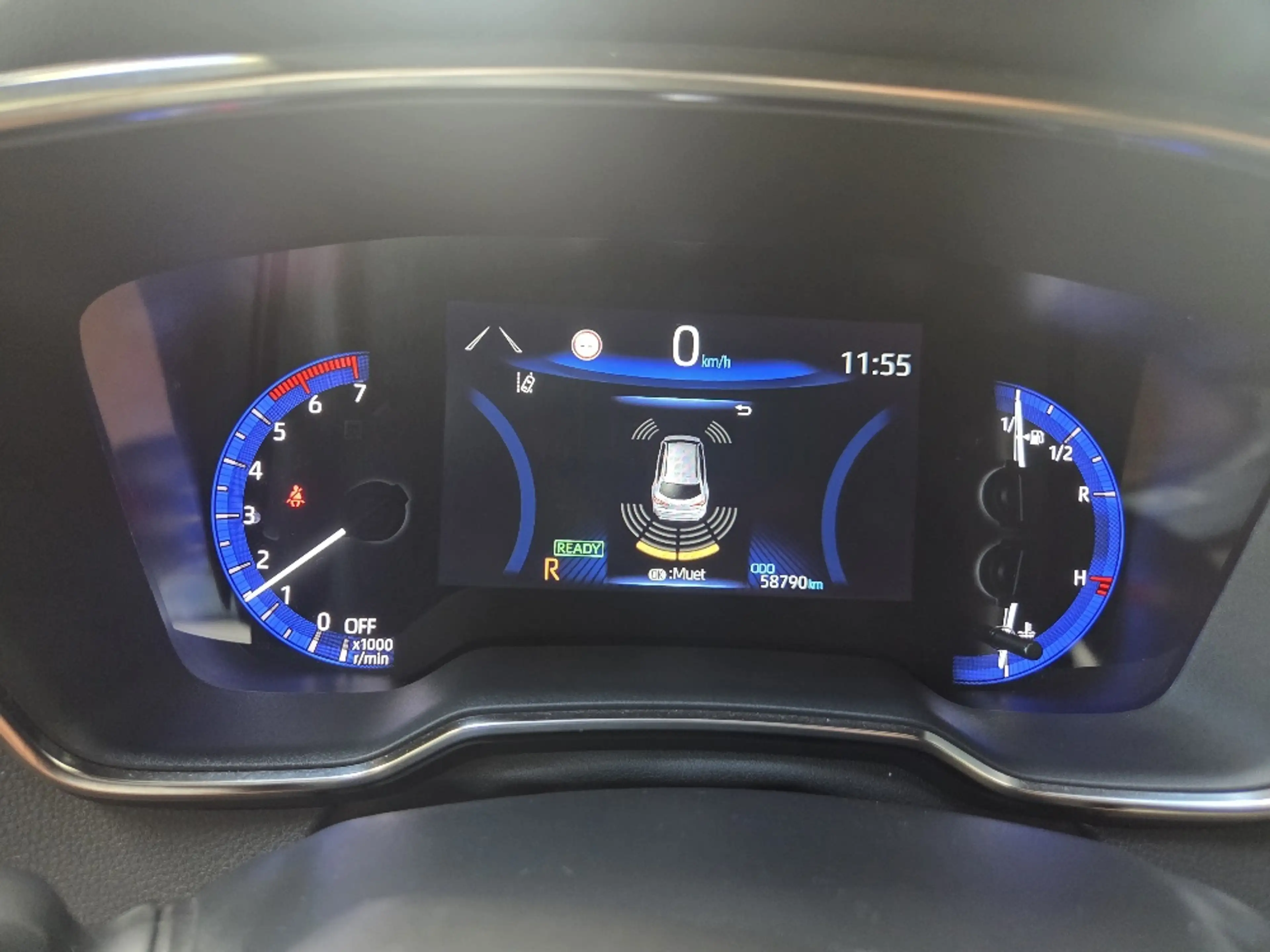 Toyota Corolla Toyota Corolla 1.8 Dynamic e-CVT — photo 13