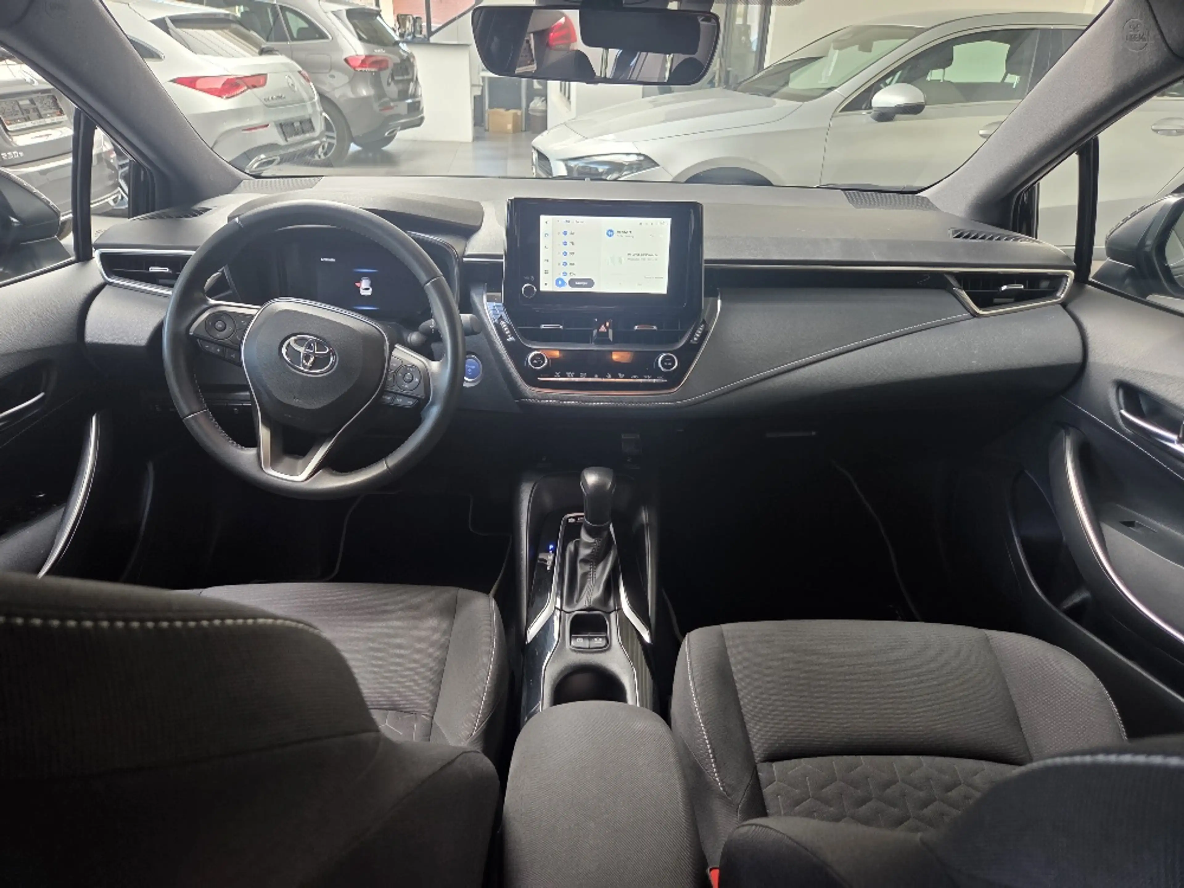 Toyota Corolla Toyota Corolla 1.8 Dynamic e-CVT — photo 6