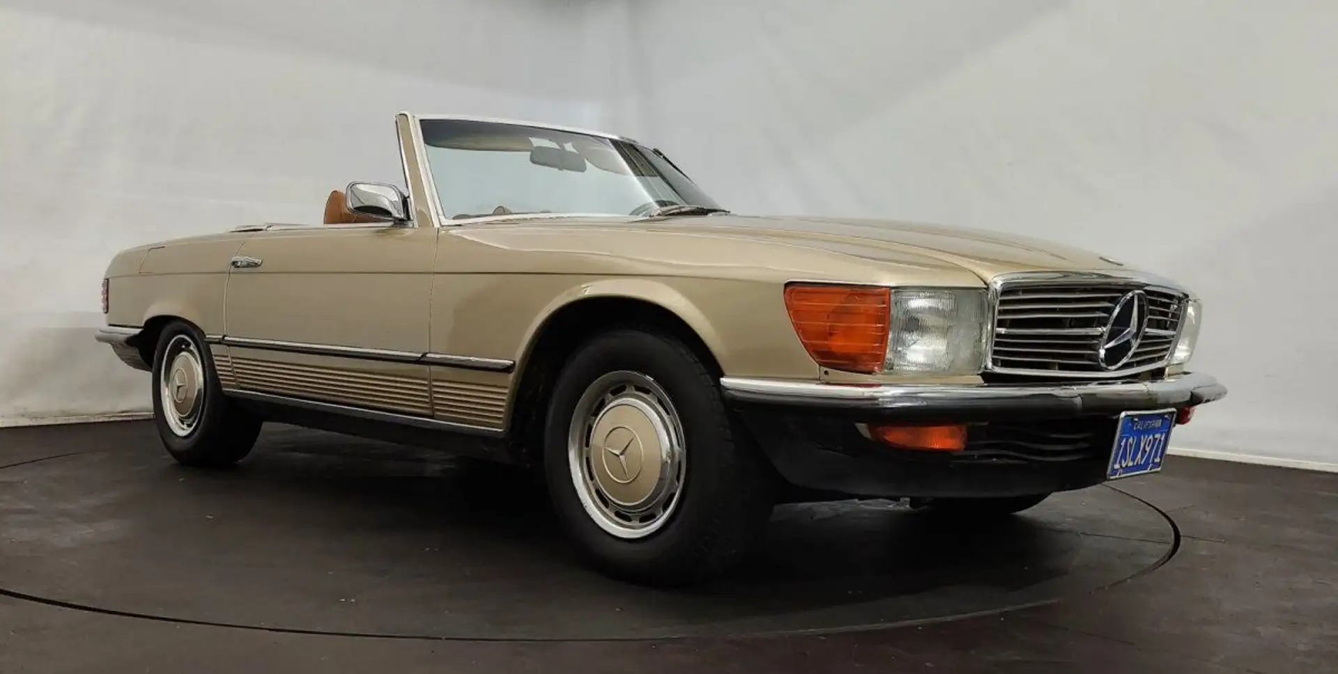 Mercedes-Benz 450 SL - 1