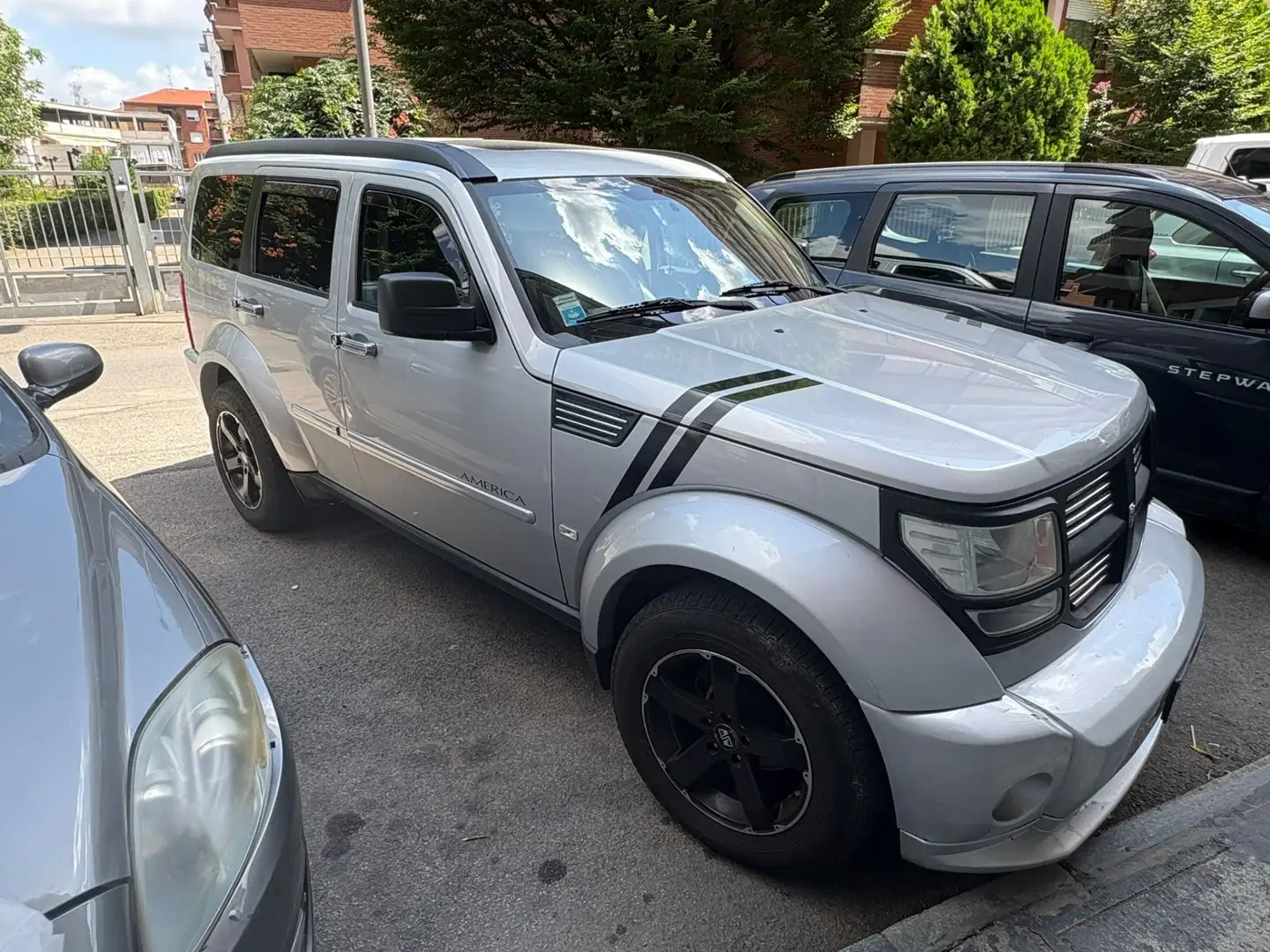 Dodge Nitro 2.8 L4 crd 16v SXT 4wd auto dpf - 2