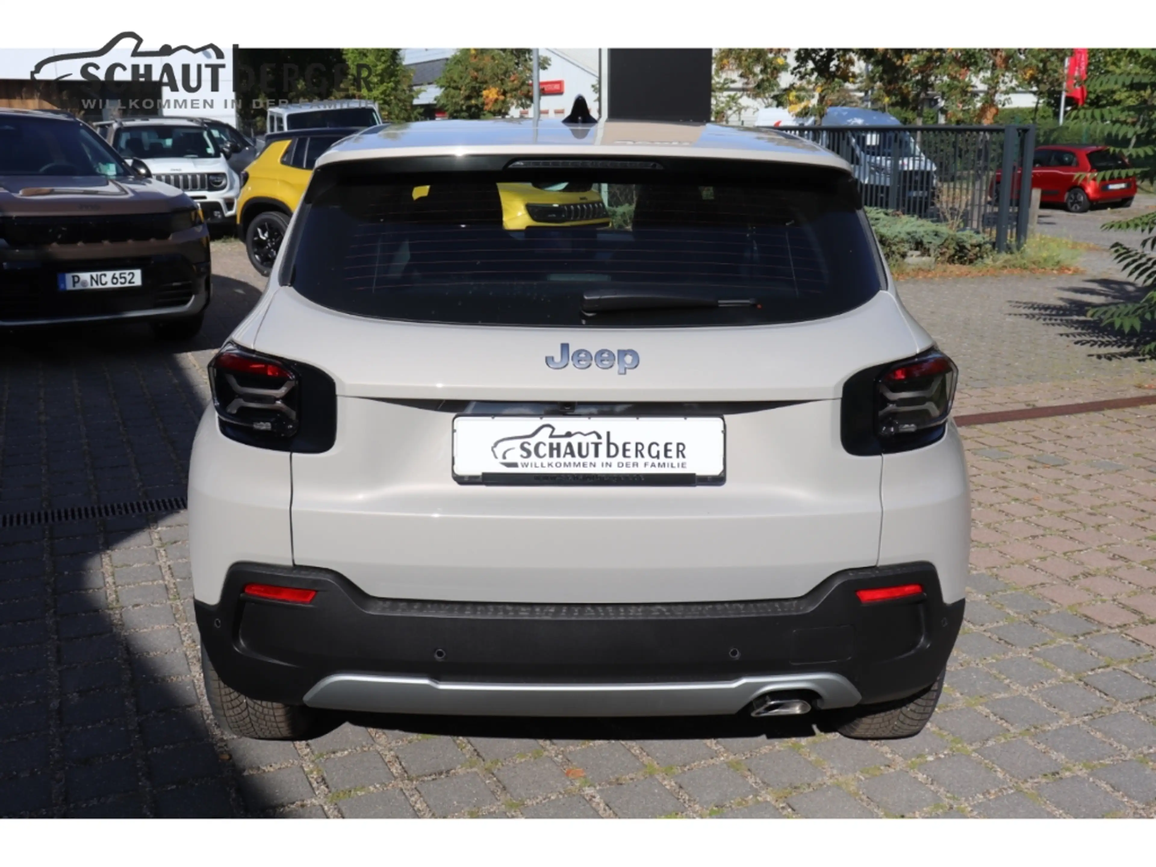 Jeep Avenger Altitude Mild-Hybrid inkl. R-Kamera, Navi LMF, PDC — photo 5