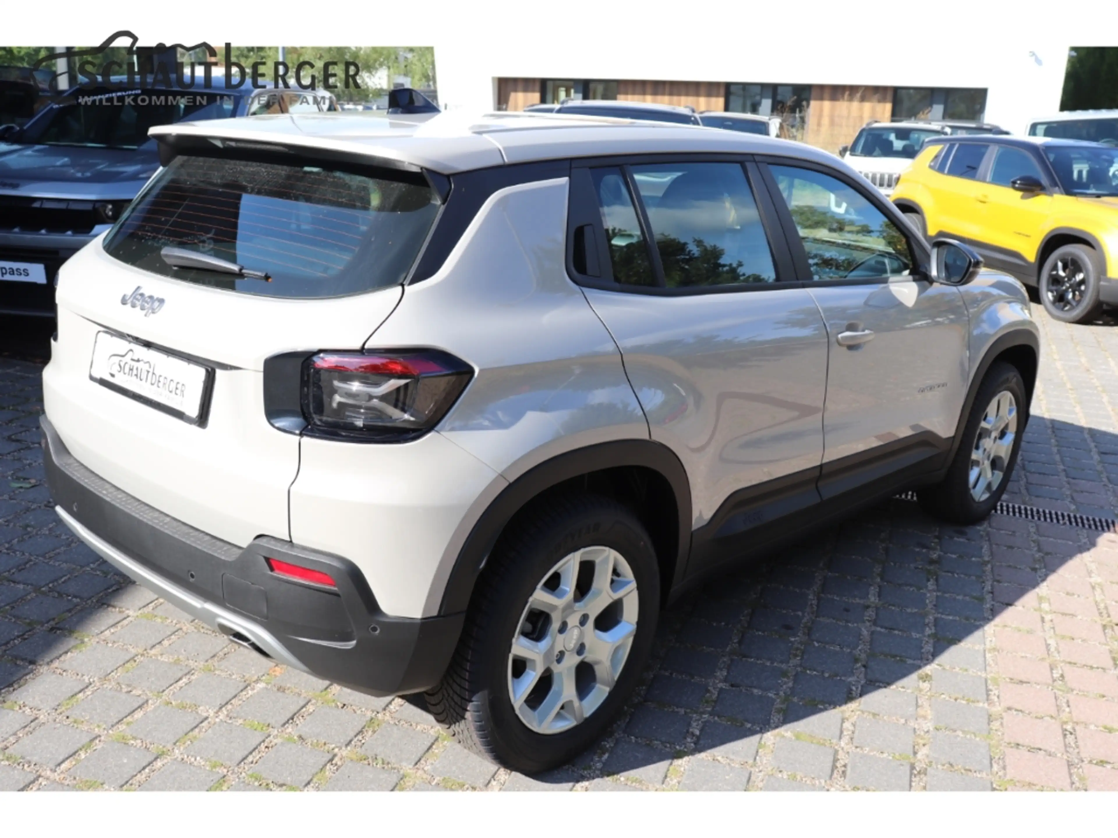 Jeep Avenger Altitude Mild-Hybrid inkl. R-Kamera, Navi LMF, PDC — photo 6
