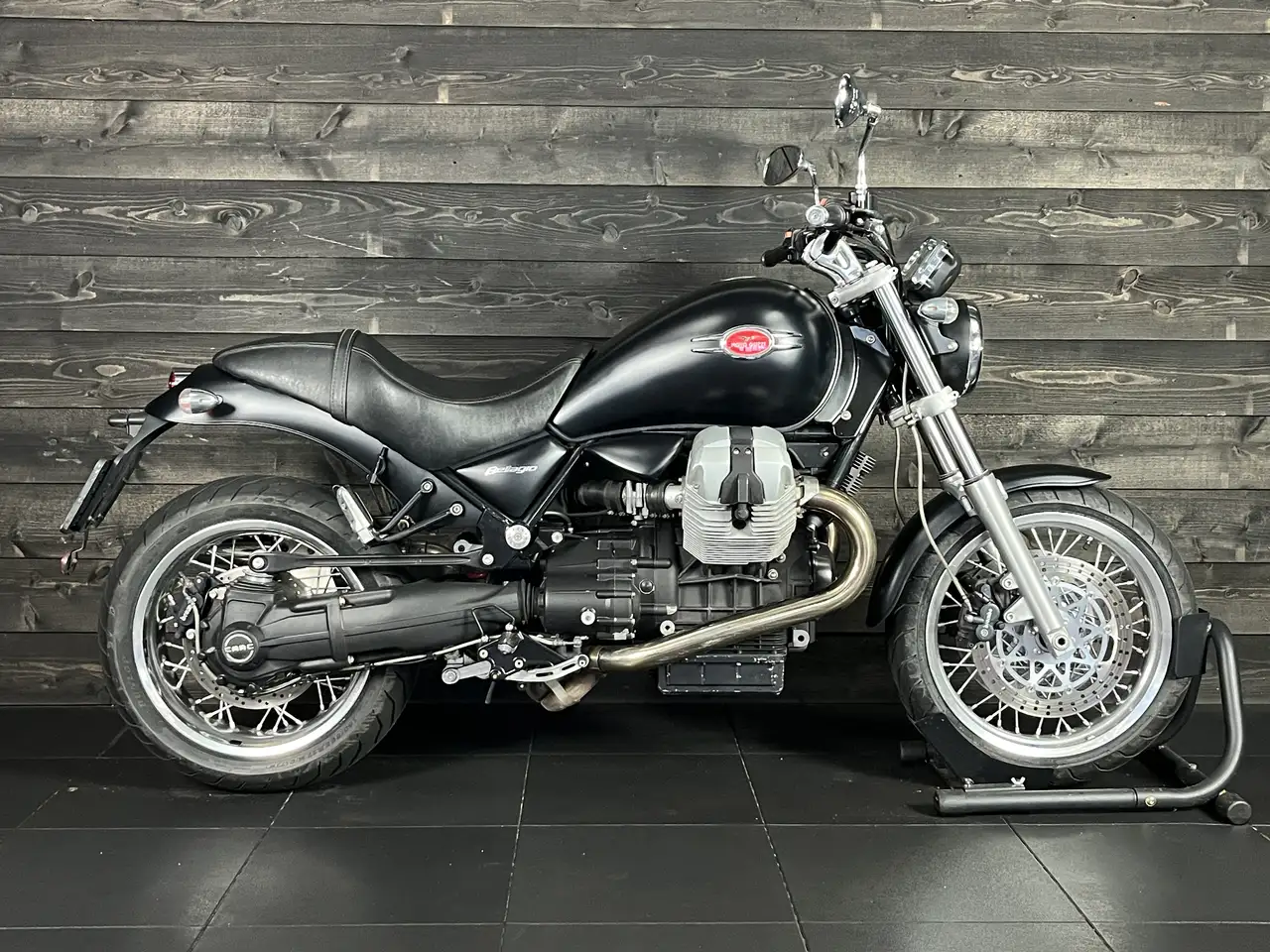 Moto Guzzi Custom 940