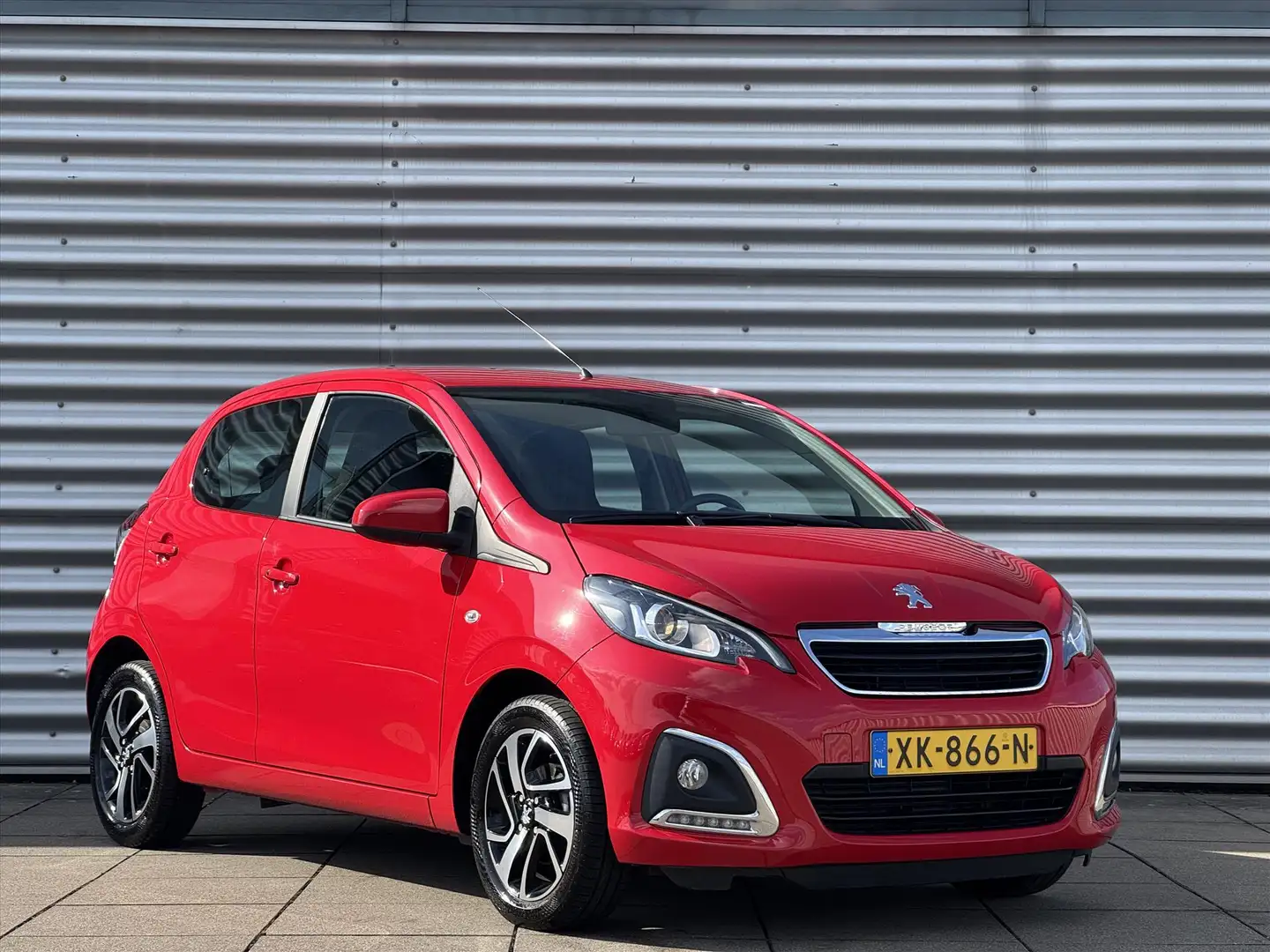 Peugeot 108 1.0 e-VTi 72pk Automaat Allure | Camera | Climate Rood - 2