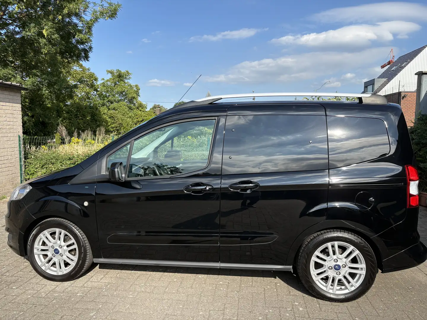 Ford Tourneo Courier 1.0 EcoBoost Titanium 68900 km 2018 - 1