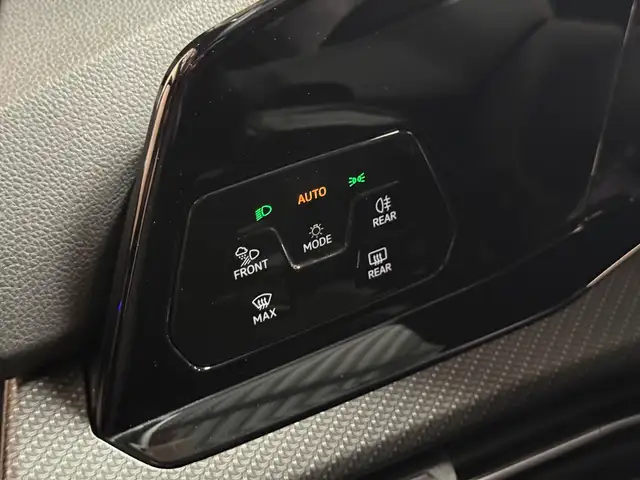 Volkswagen Golf view 17