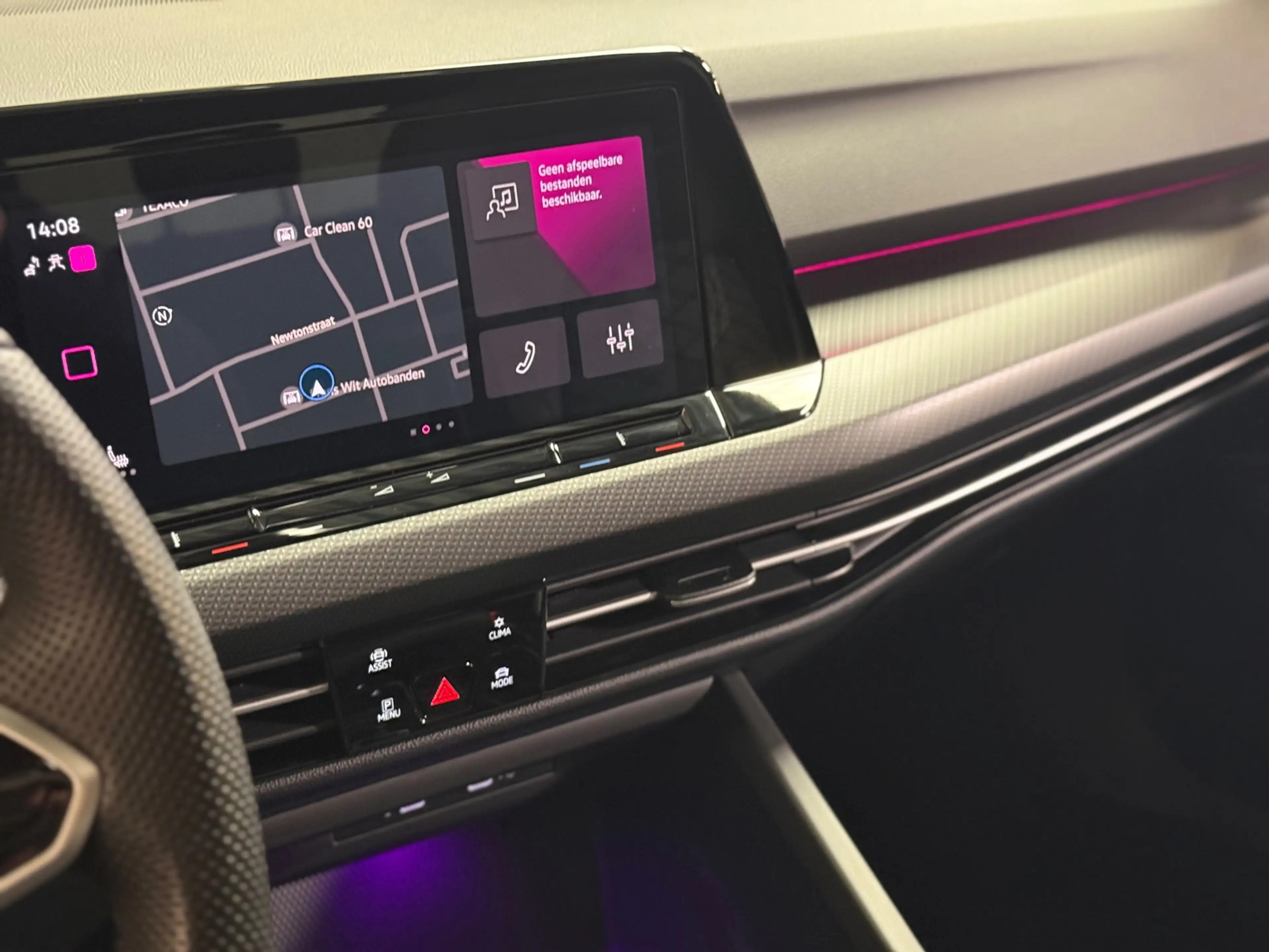 Volkswagen Golf 1.5 eTSI R-Line Edition | Pano | Keyless | Carplay — photo 22
